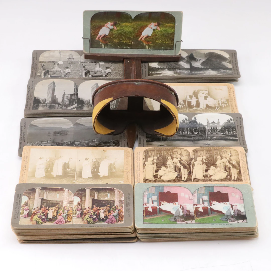 Underwood & Underwood The "Perfecscope" Stereoscope with Viewing Cards