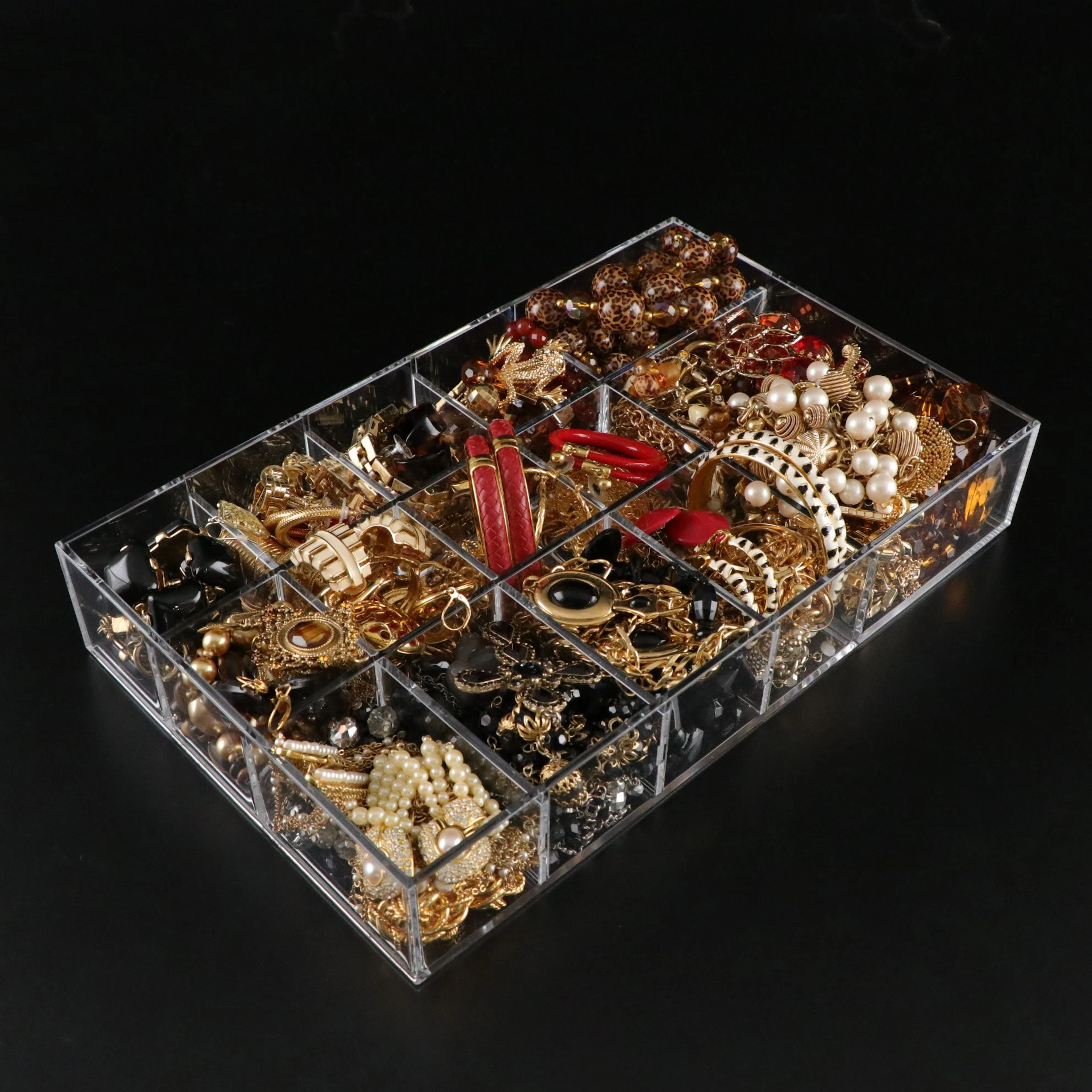 Uncommon Discoveries: Jewelry Collection