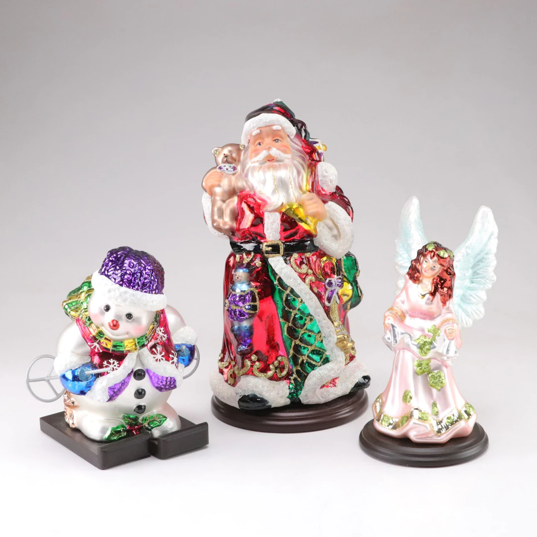 Thomas Pacconi Classics Blown Glass Figurines on Wooden Bases