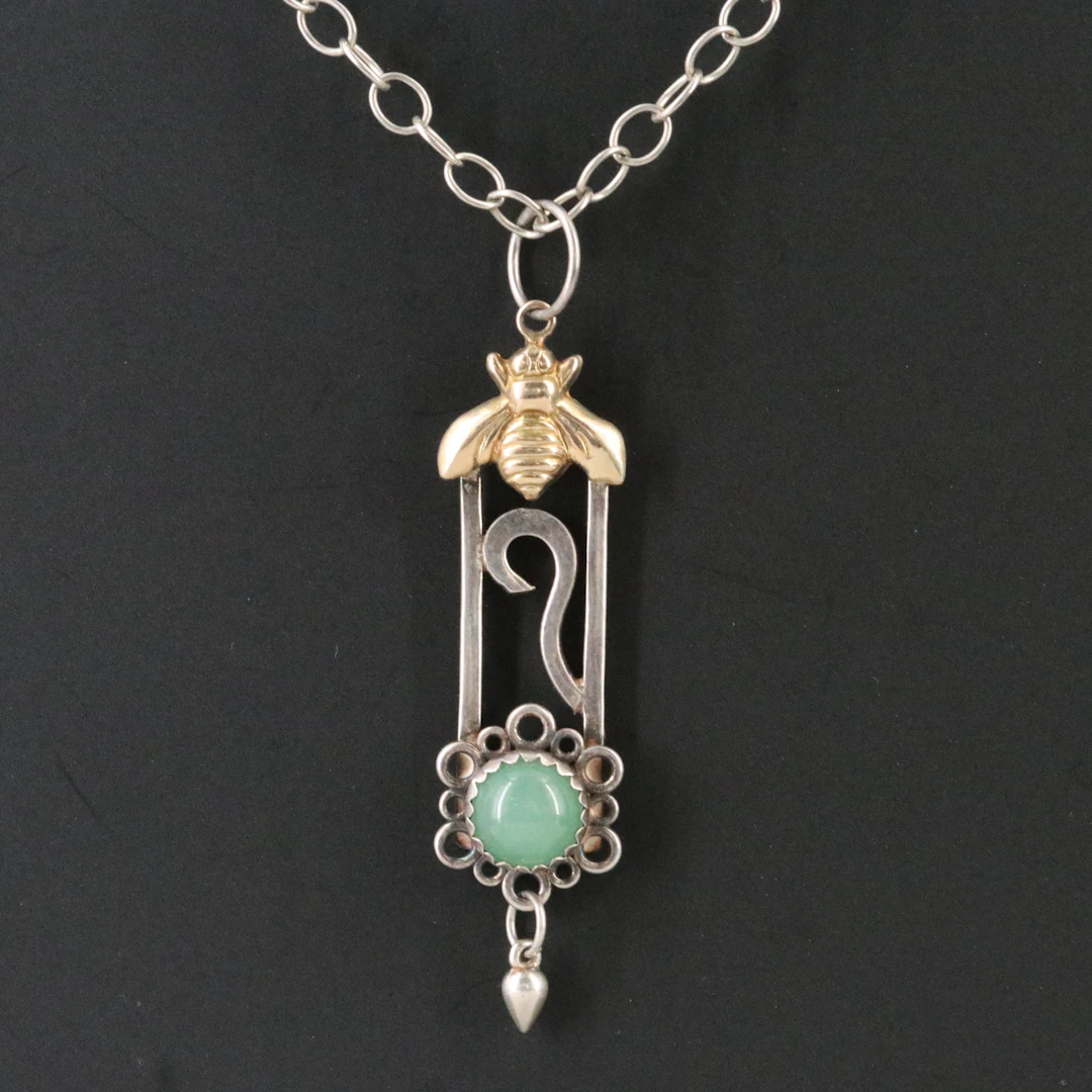 Sterling Aventurine Bee Openwork Pendant Necklace