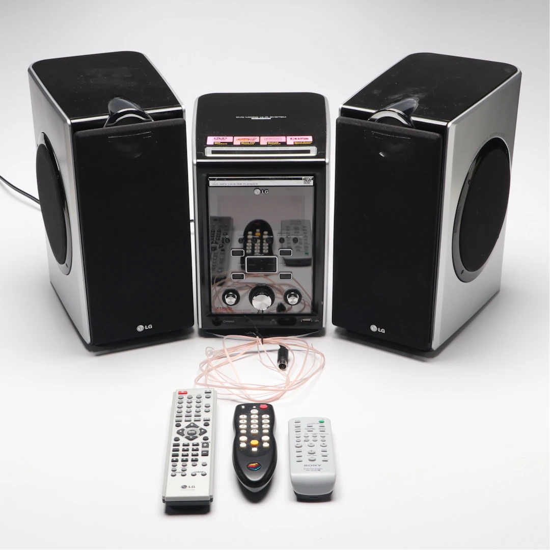 LG Model LF-D7150 DVD Micro Hi-Fi System