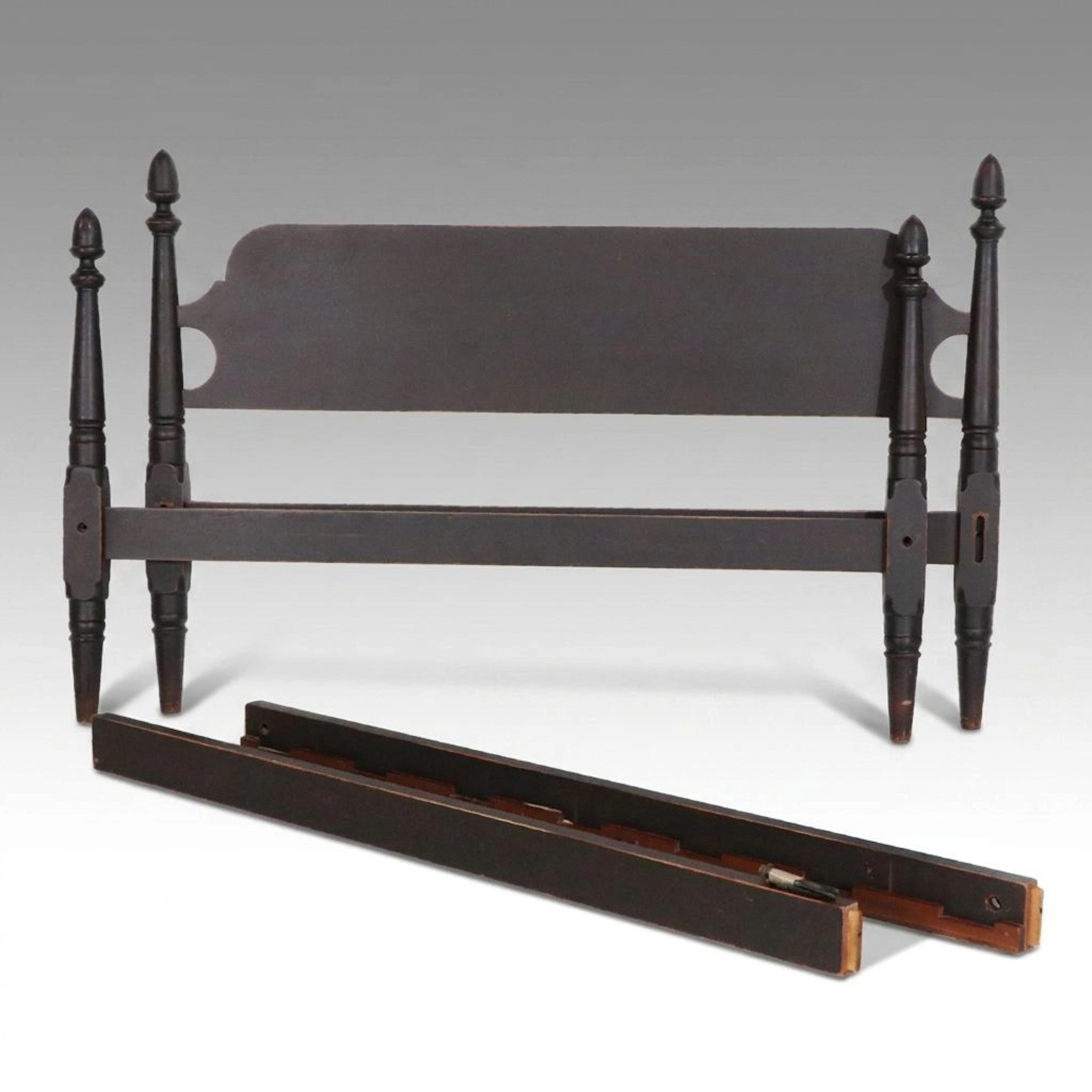 Country Sheraton Style Painted Wood Four-Poster Bed Frame, 20th Century