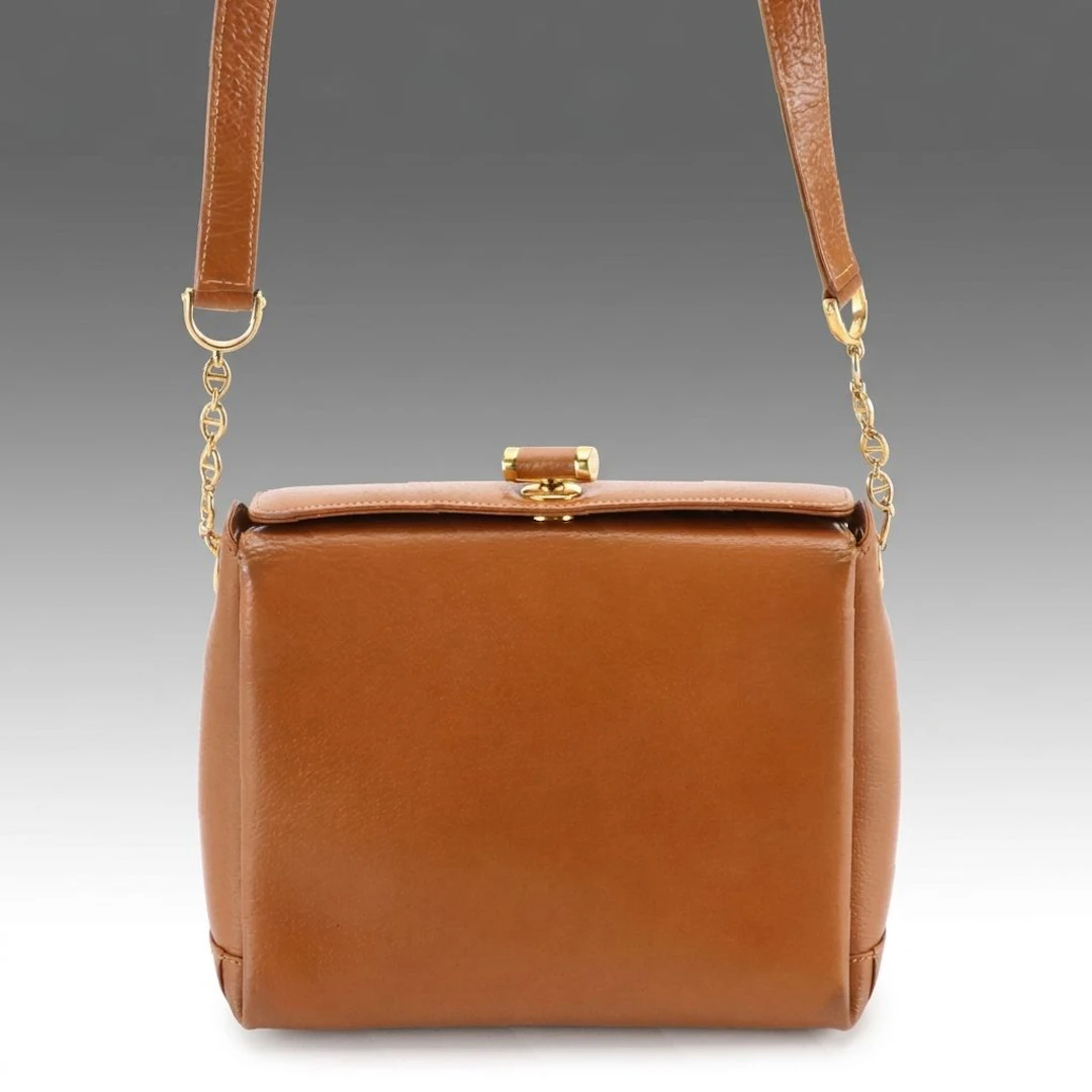 Gucci Turnlock Top Flap Crossbody Bag in Tan Leather