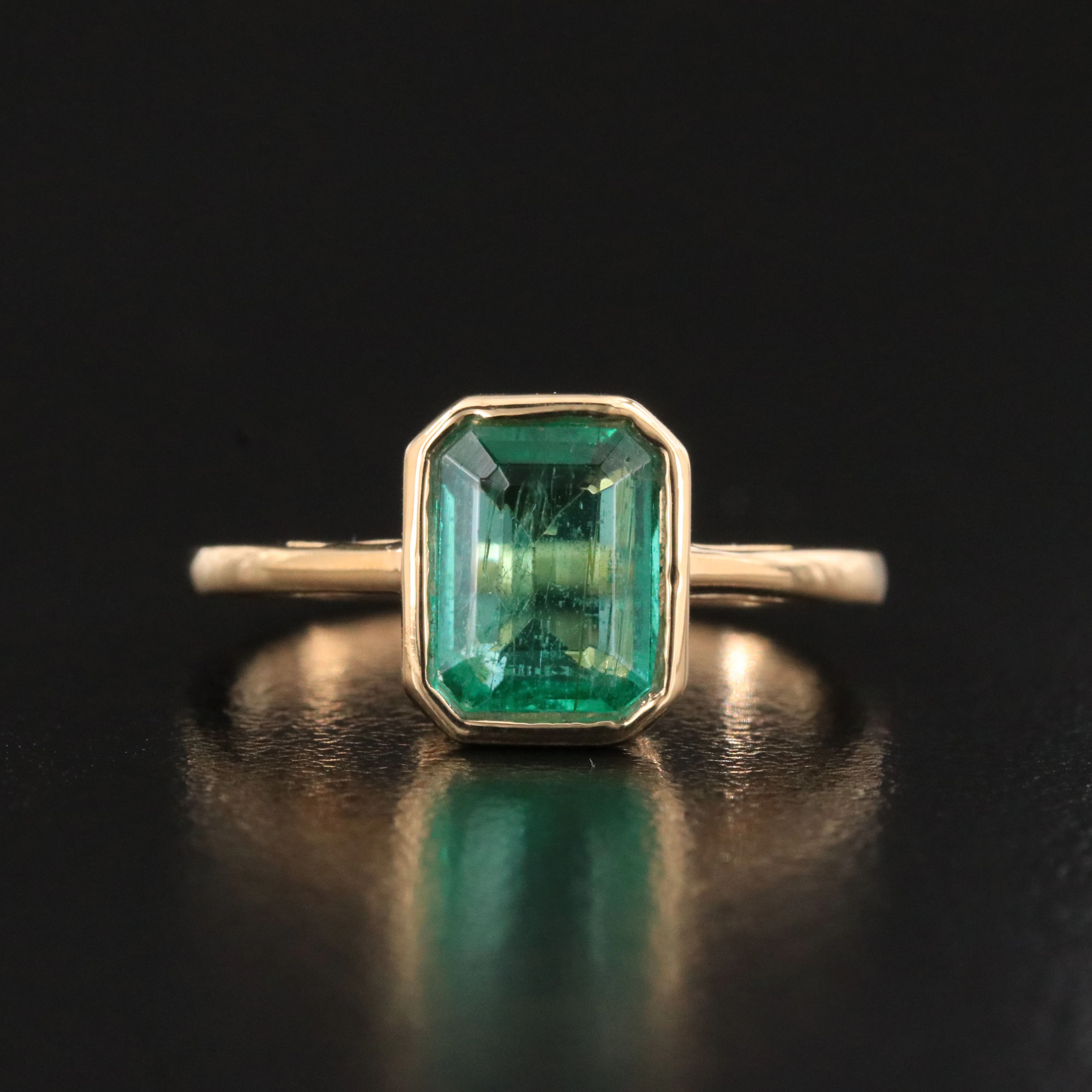 18K 1.61 CT Emerald Soiltaire Ring with GIA Report