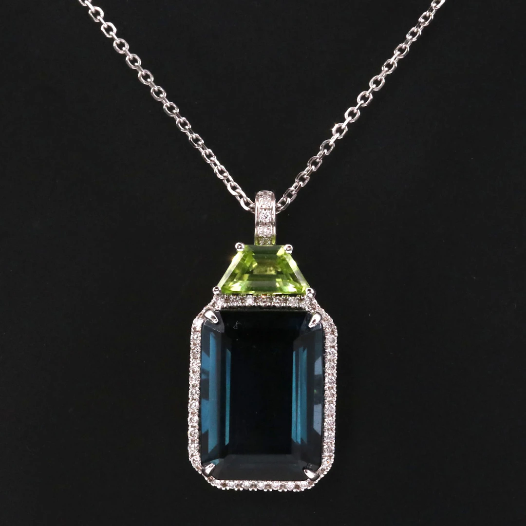14K 11.29 CT London Blue Topaz and Peridot Pendant Necklace