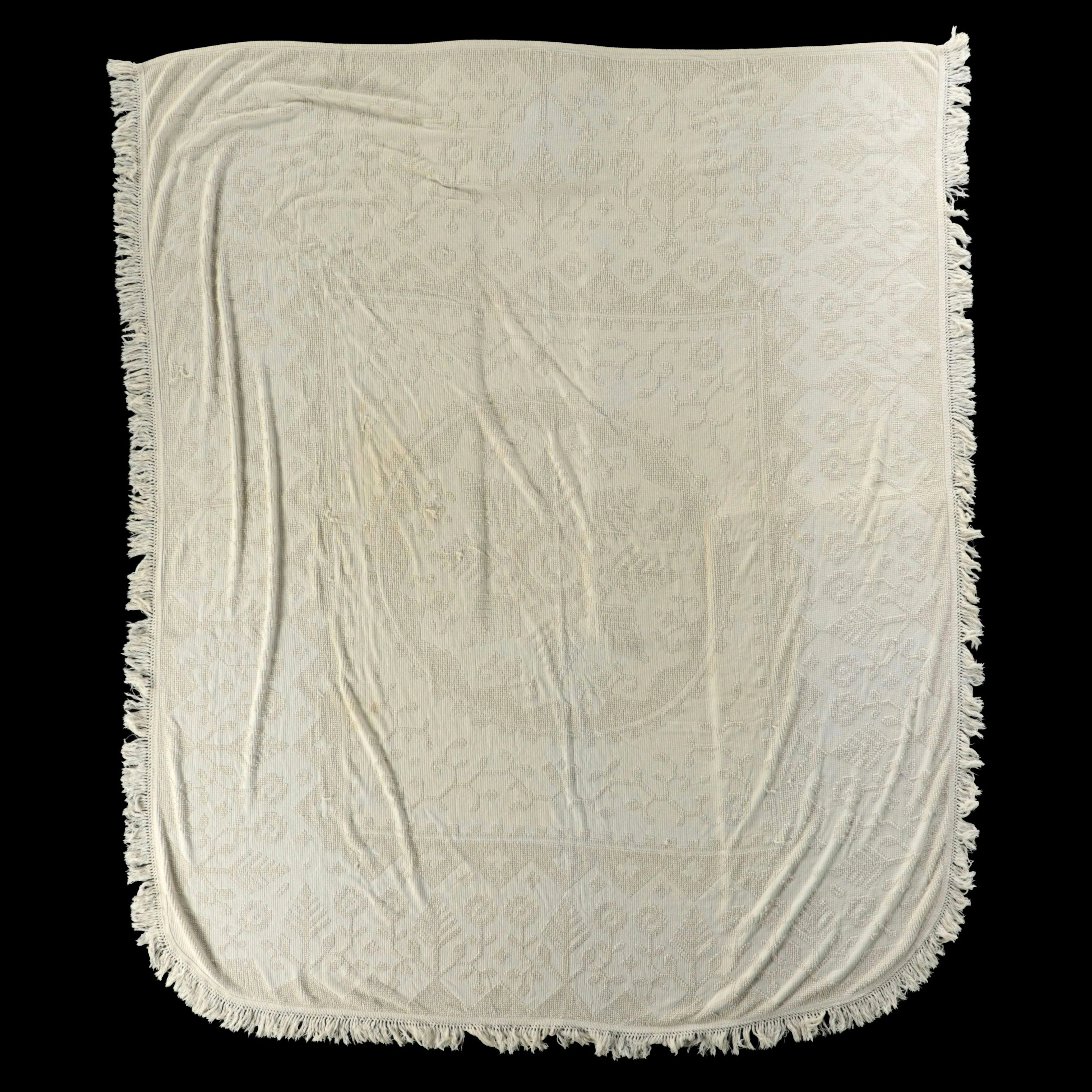 Hobnail Queen Size Cotton Bedspread with Fringe Trim
