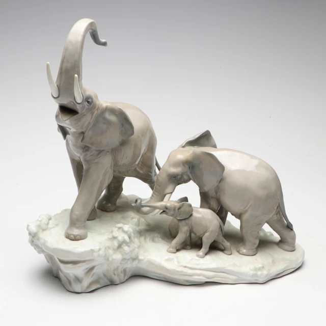 Lladró "Elephants Walking" Porcelain Figurine