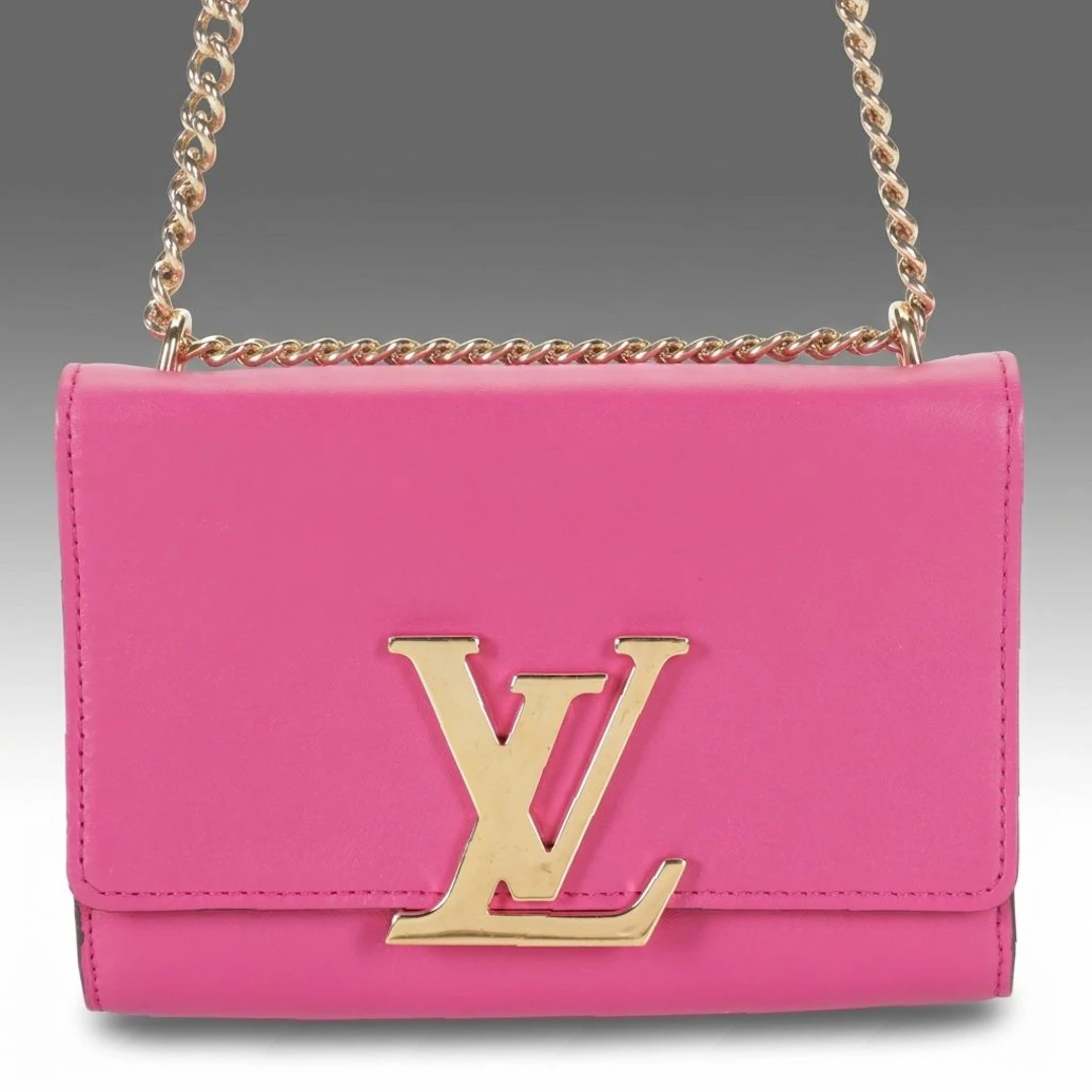 Louis Vuitton Louise Chain Clutch in Hibiscus Calfskin Leather
