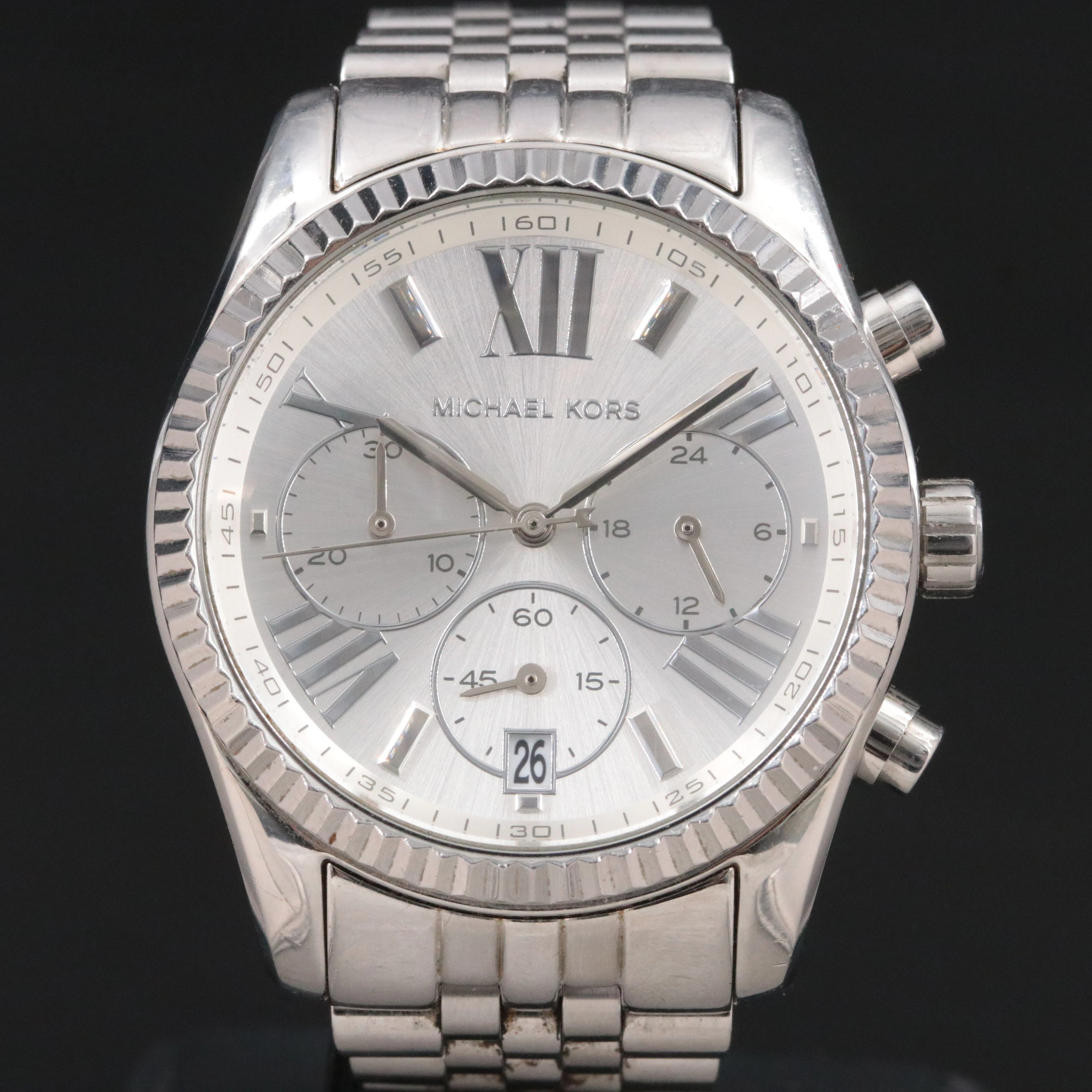 Michael Kors Lexington Steel Chrono Date Quartz Watch Ref. MK - 5555