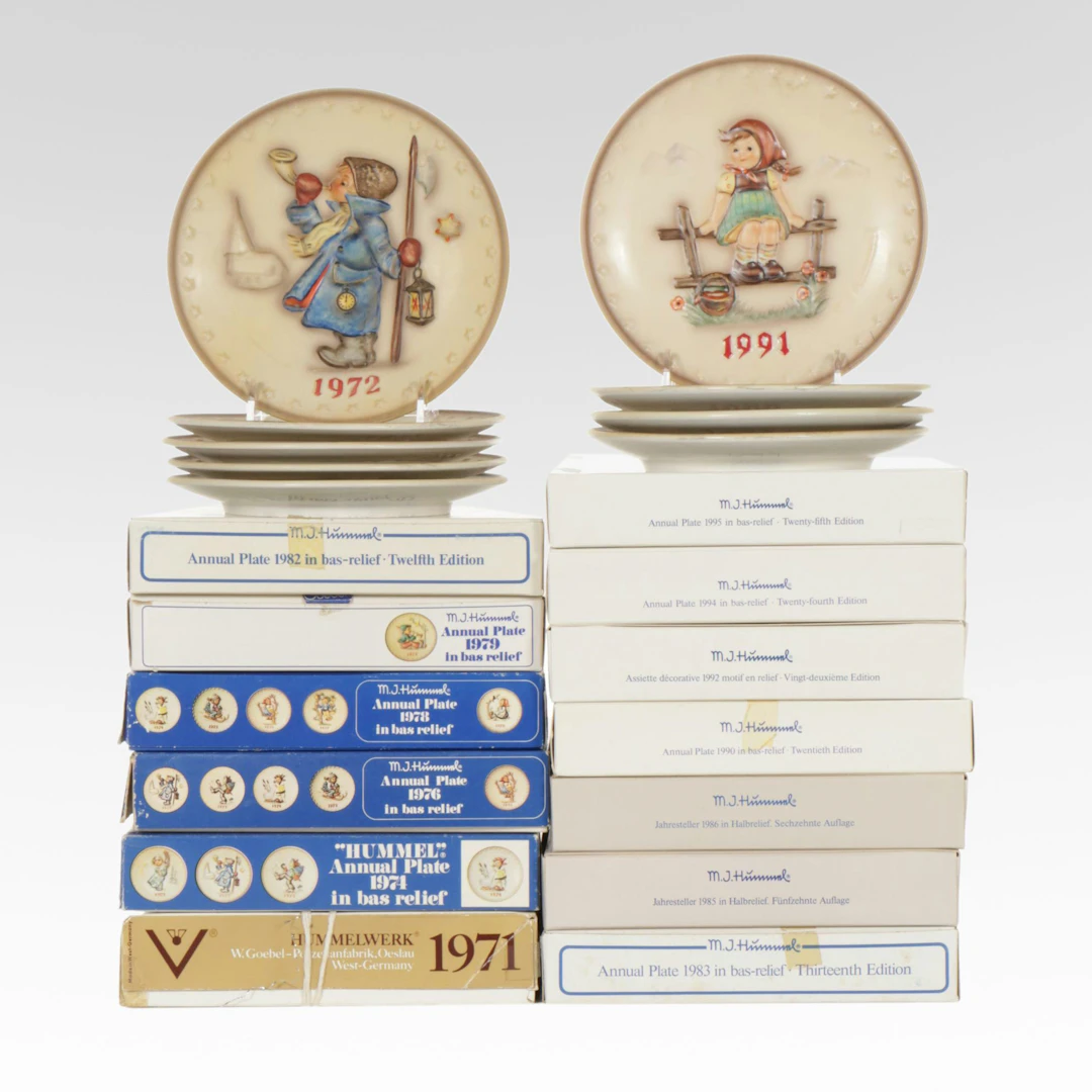 Goebel Porcelain Hummel Collector Plates, Late 20th Century