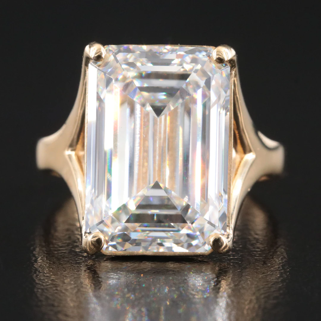 18K 12.40 CT Lab Grown Diamond Solitaire Ring with IGI Report