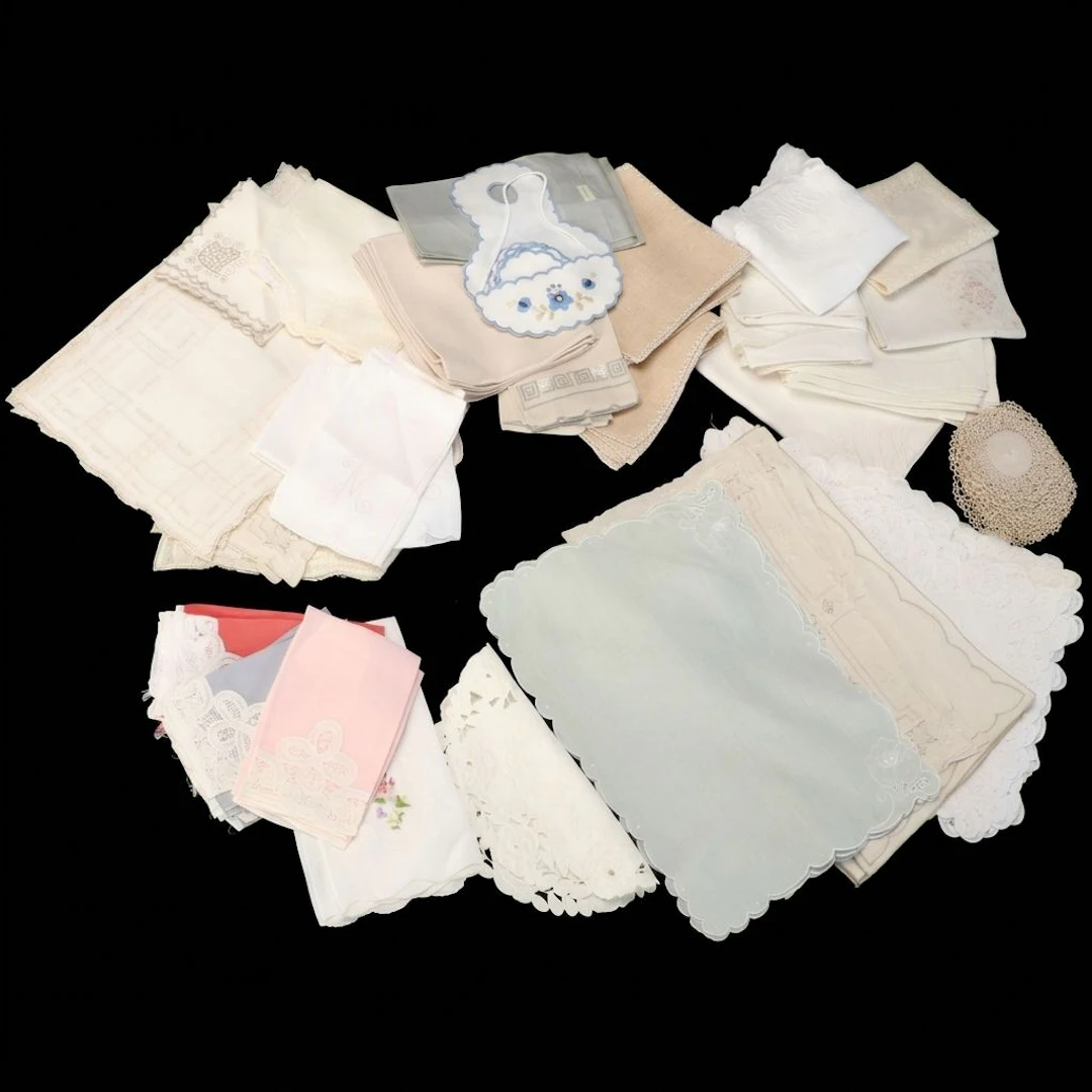 Vintage Embroidered with Other Placemats, Napkins and Tablecloths
