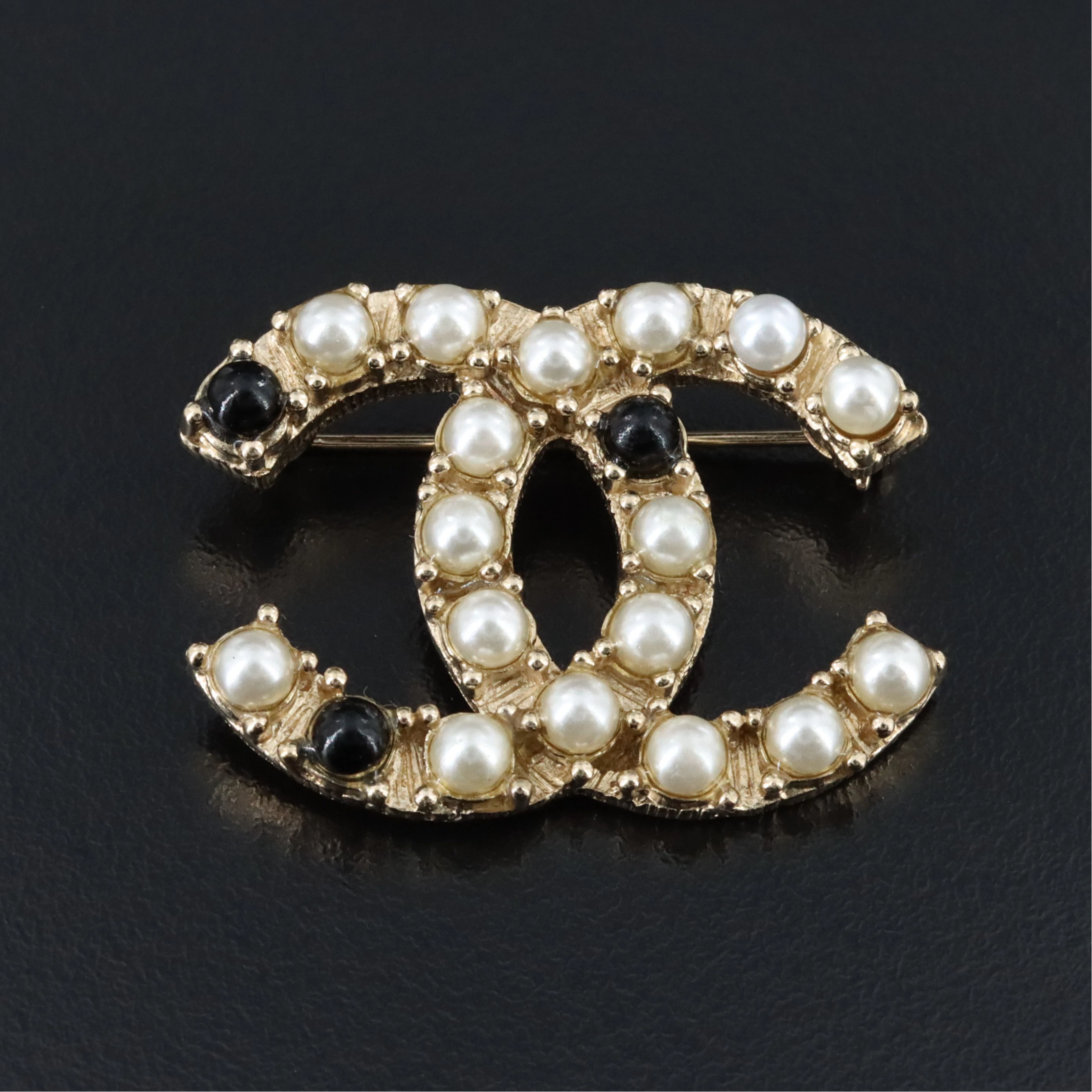 Chanel CC Faux Pearl Brooch Spring 2008