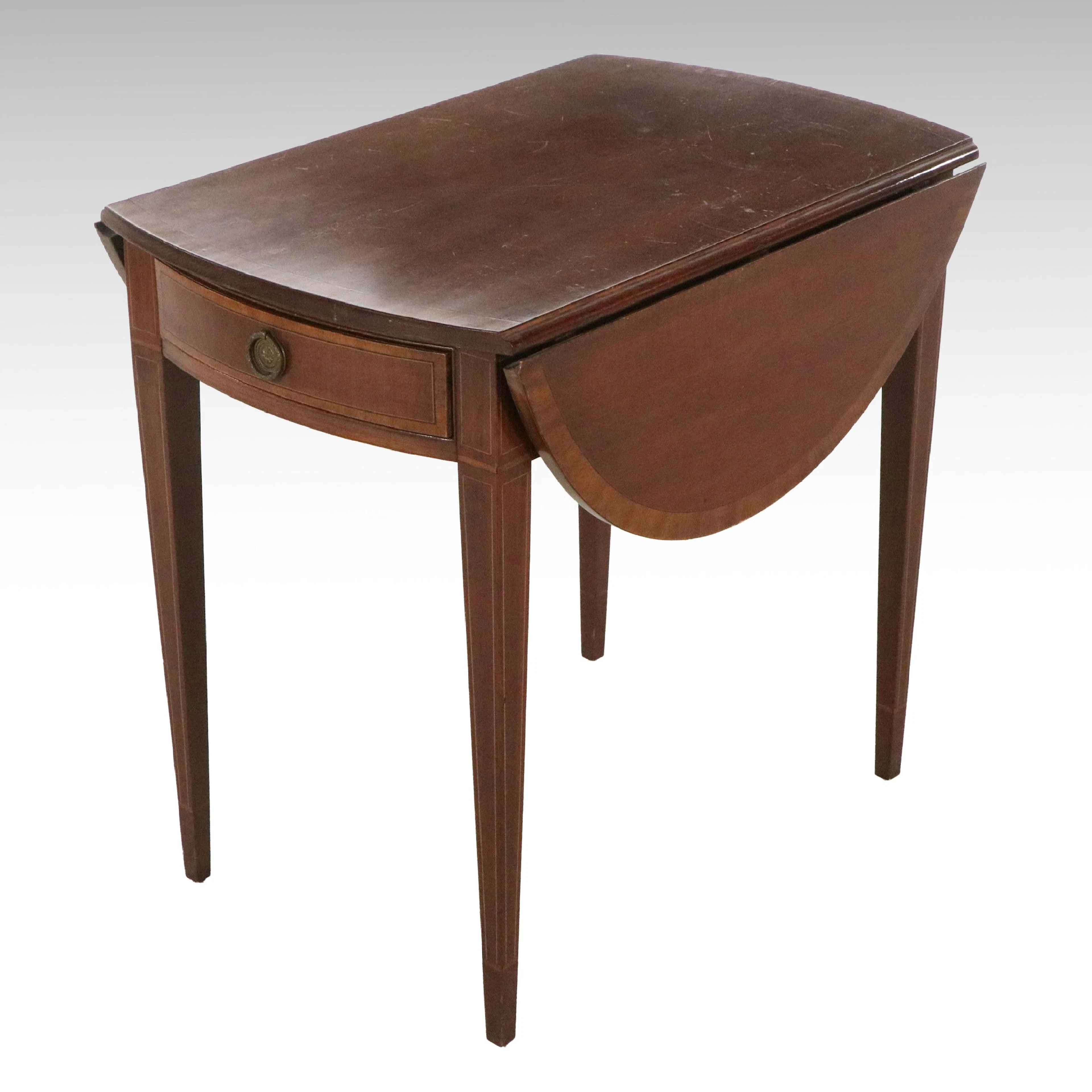 Federal Style Mahogany Drop Leaf Table