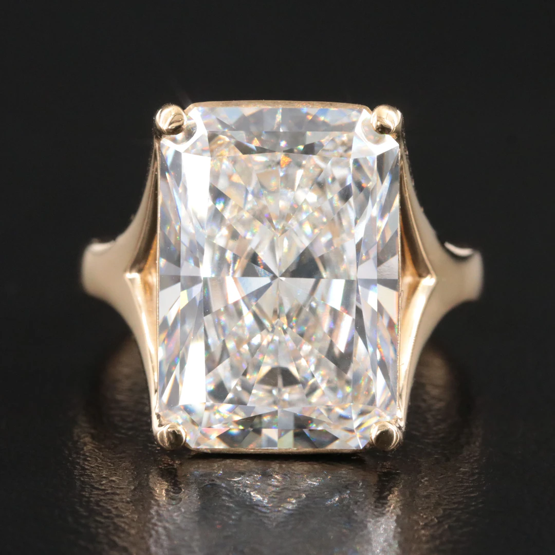 18K 11.19 CT Lab Grown Diamond Solitaire Ring with IGI Report