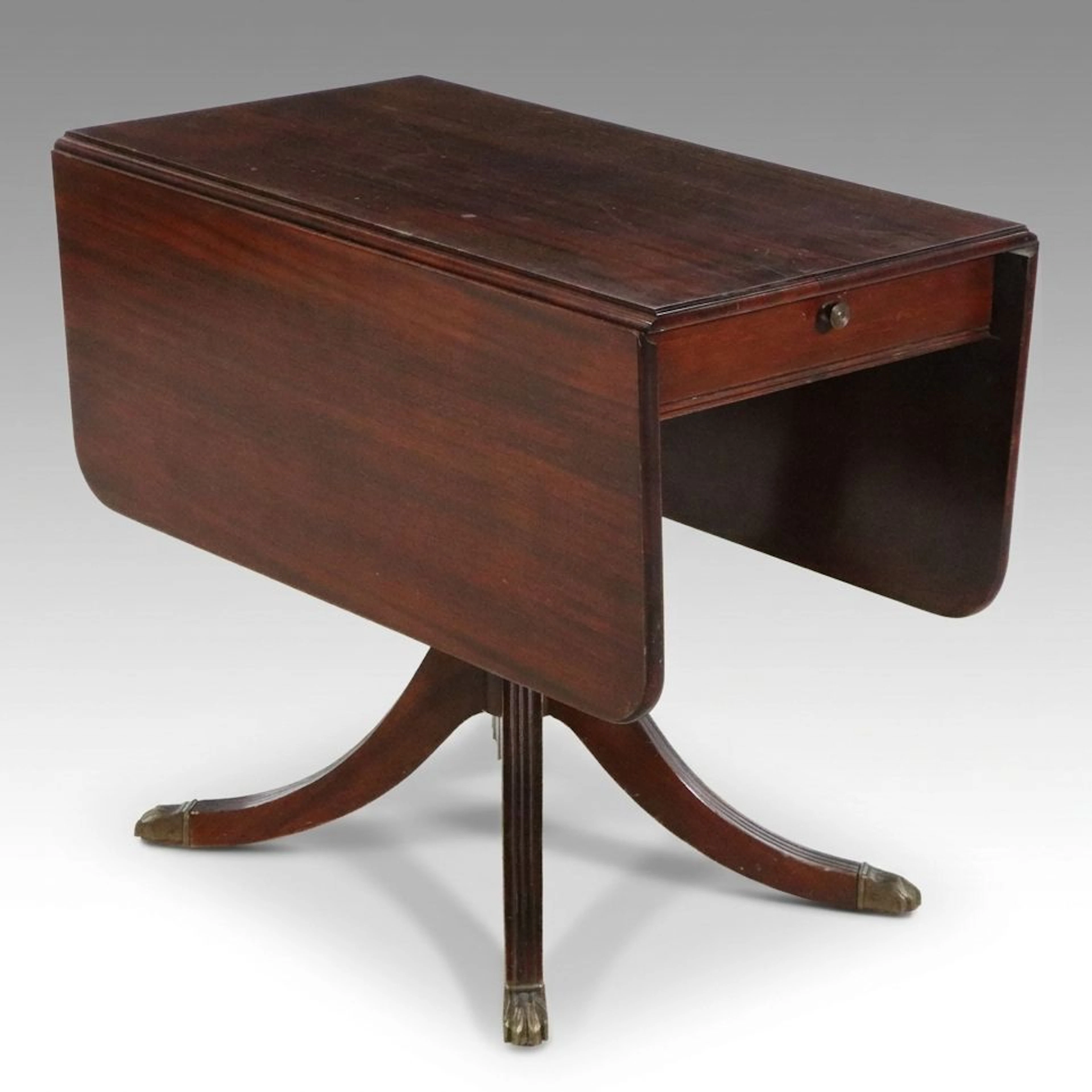 Brandt Furniture Traditional Mahogany Drop-Leaf Accent Table, Mid-20th C.
