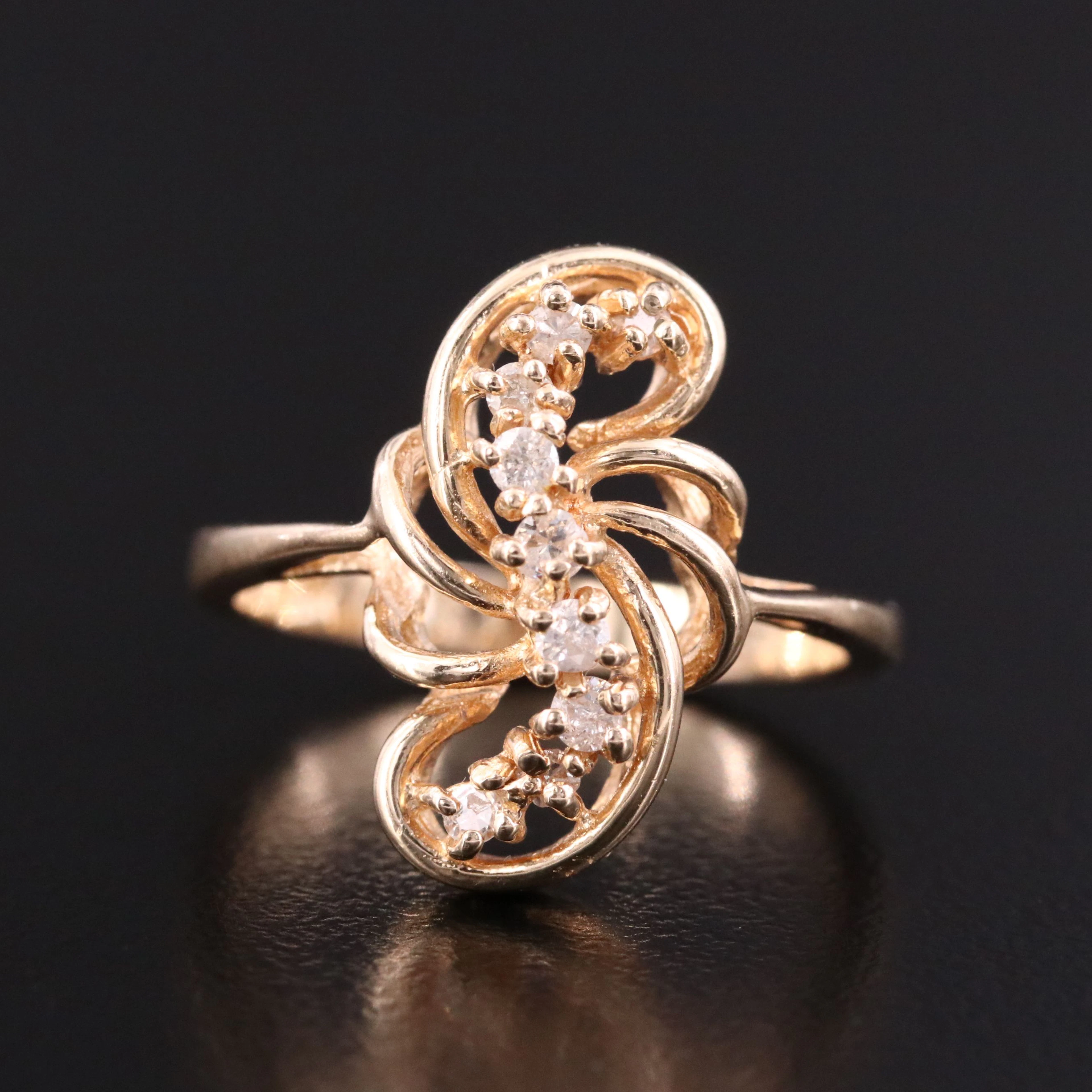 14K 0.21 CTW Diamond Swirl Ring