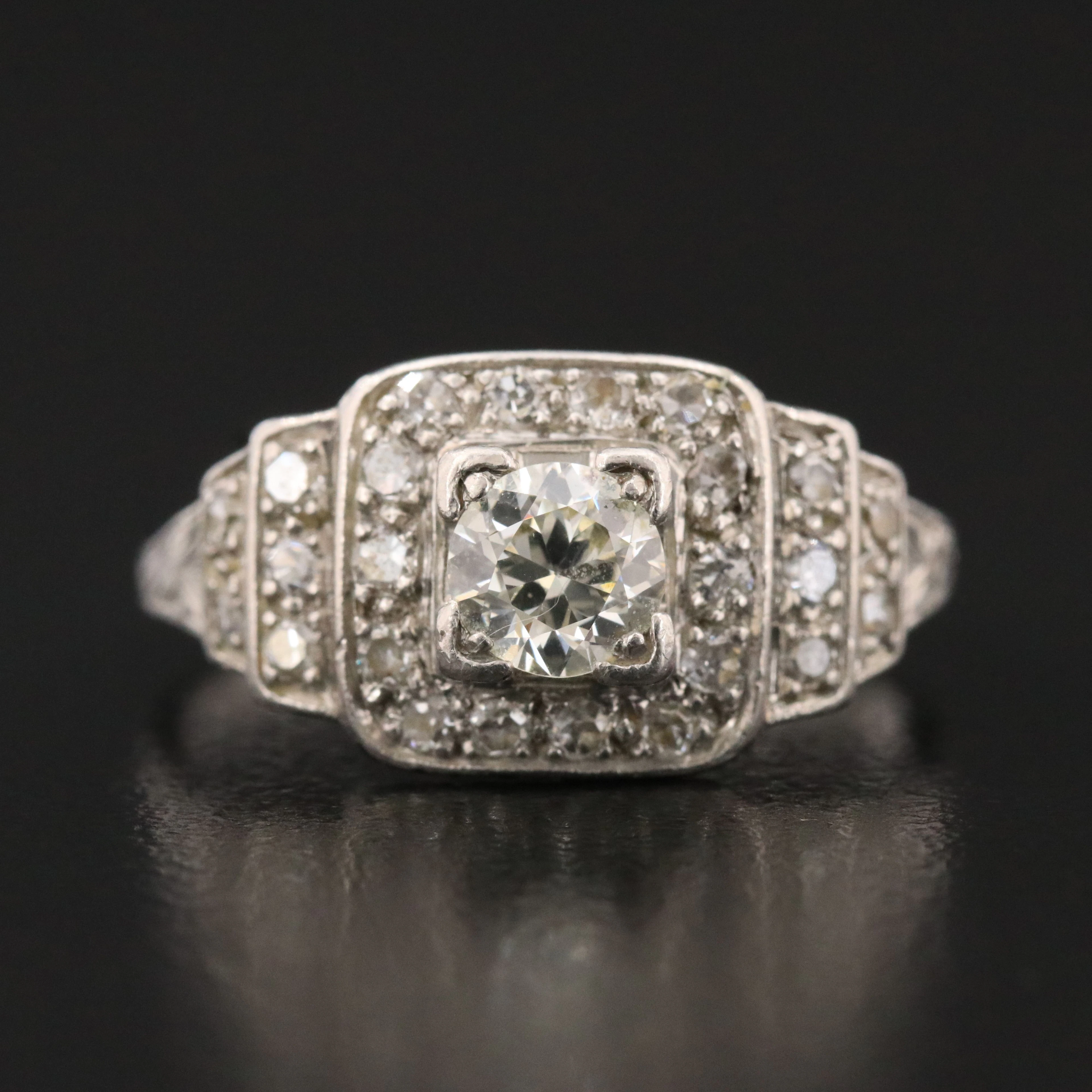 Art Deco 0.86 CTW Diamond Platinum Ring