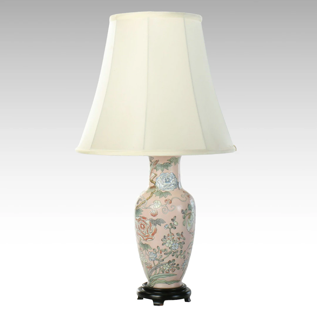 Chinese Hand-Painted Porcelain Vase Table Lamp with Bell Shade