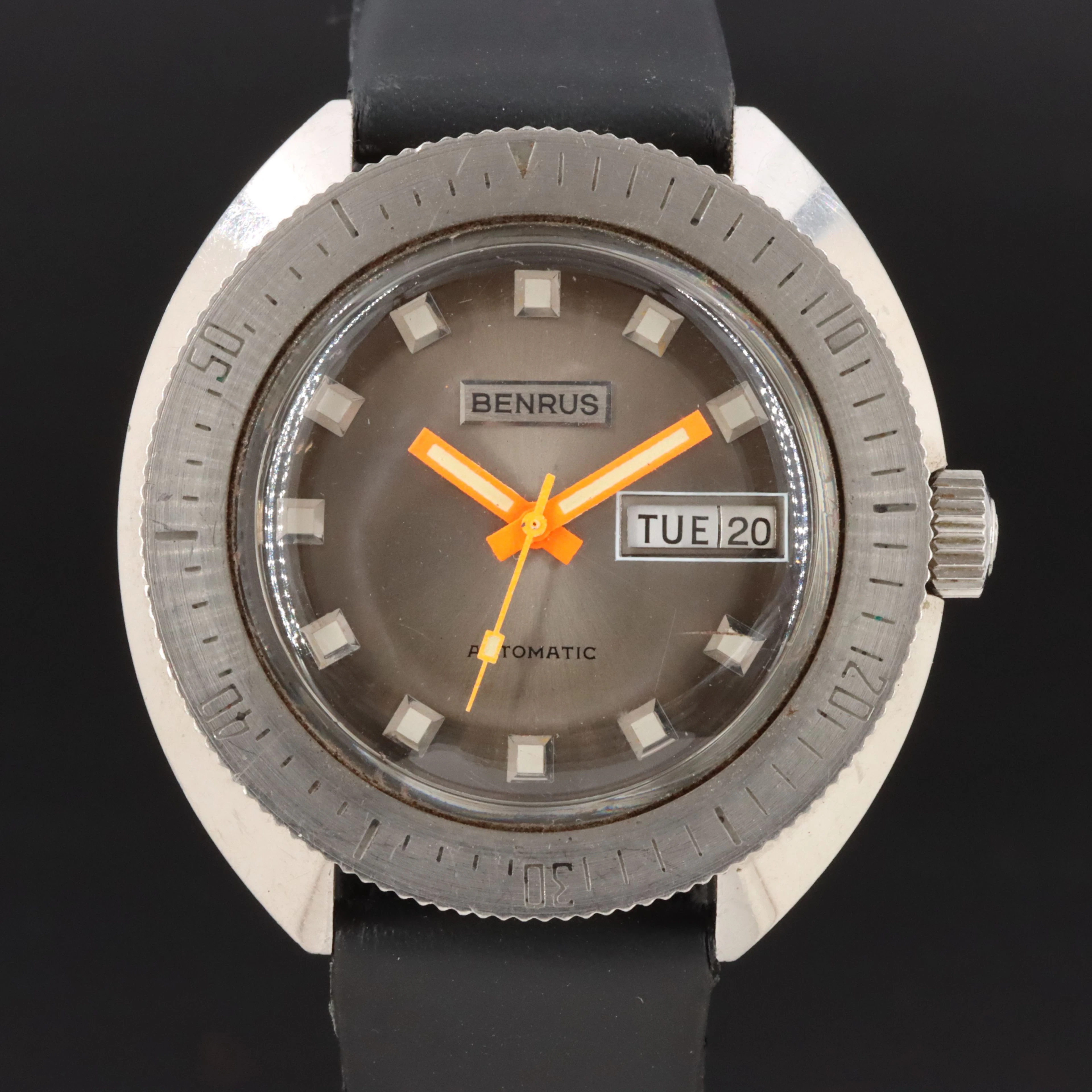 Benrus Automatic Stainless Steel Day-Date Model 7067-375 Watch