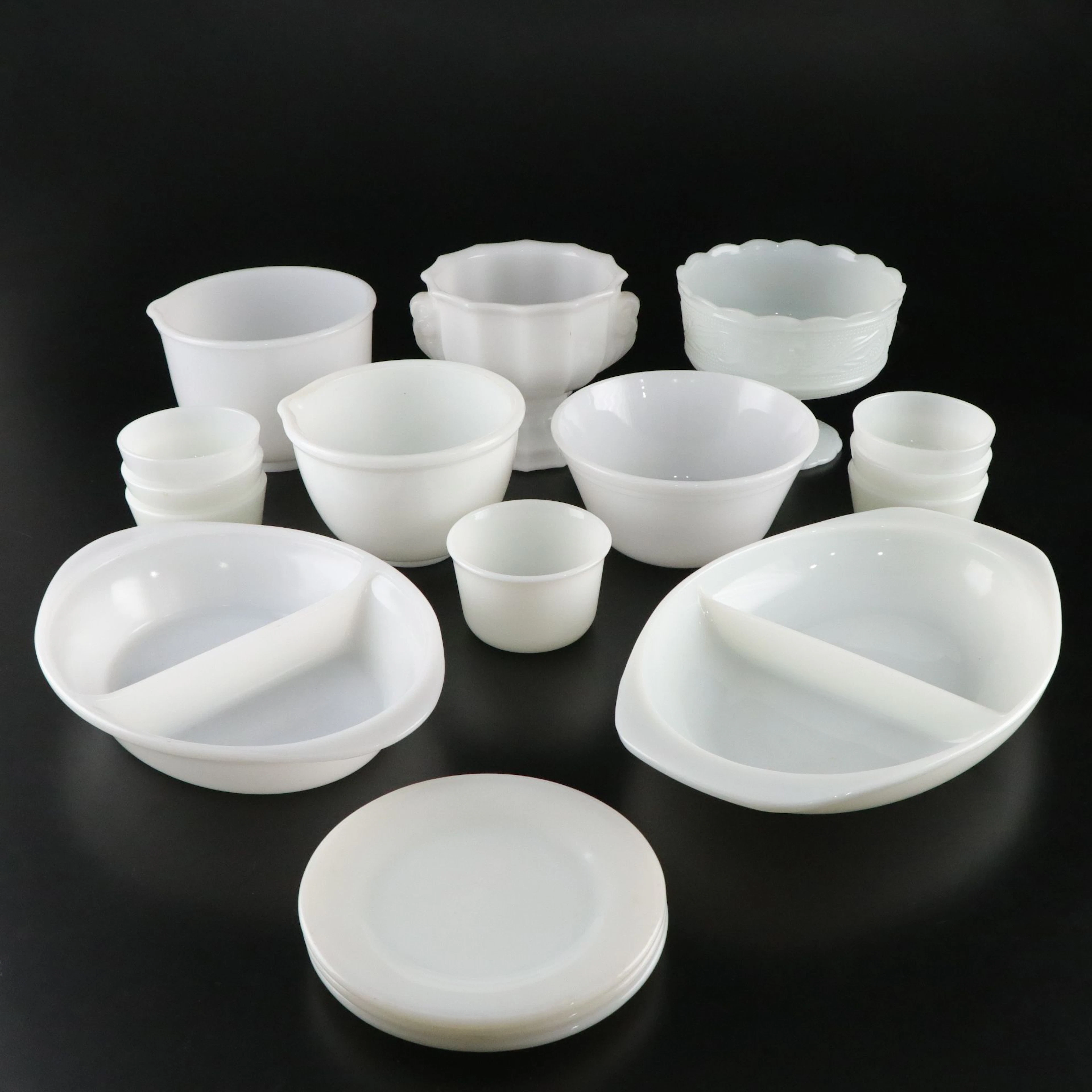 E.O. Brody, PYREX, Glassbake, & Other Footed Bowls, Mixing Bowls, & More