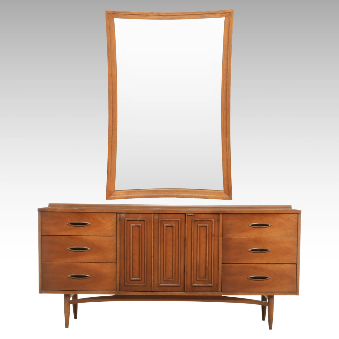 Broyhill Sculptra Mid Century Modern Walnut Dresser and Mirror Set
