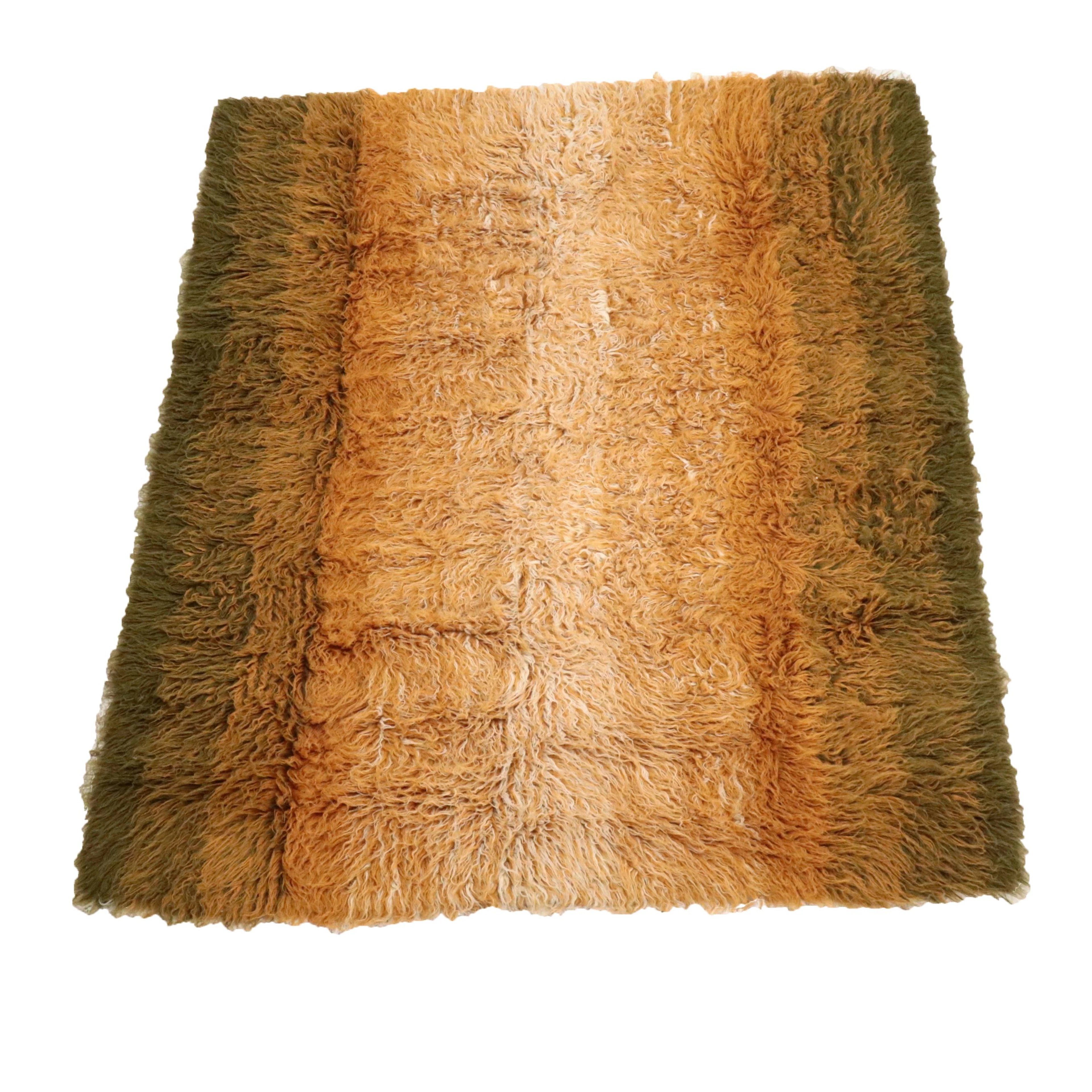 6'3 x 7'6 Handwoven and Hand-Dyed Greek Flokati Shag Rug