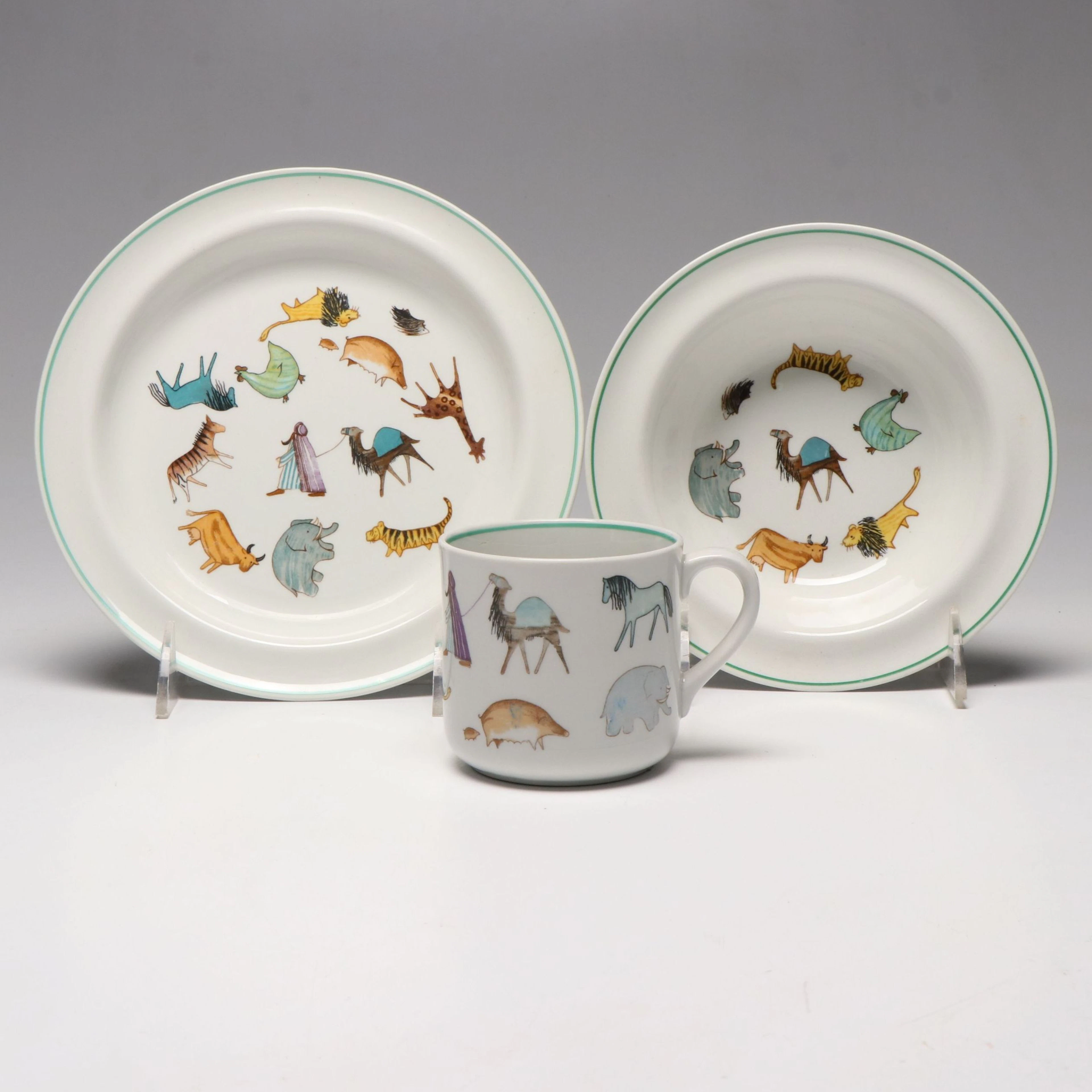 Arabia of Finland "Parade" Children's Ceramic Dinnerware Set, Late 20th C.