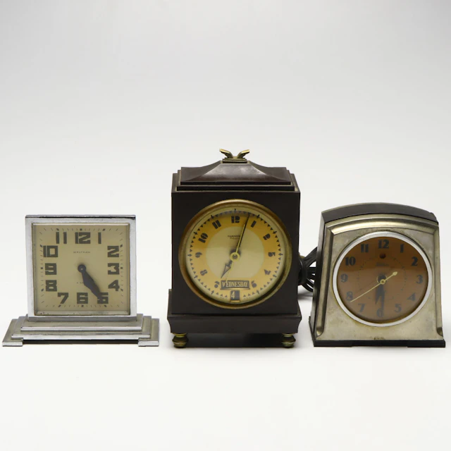 Hammond Bakelite Bichronous Clock with More Desk Clocks, Early to Mid-20th C.