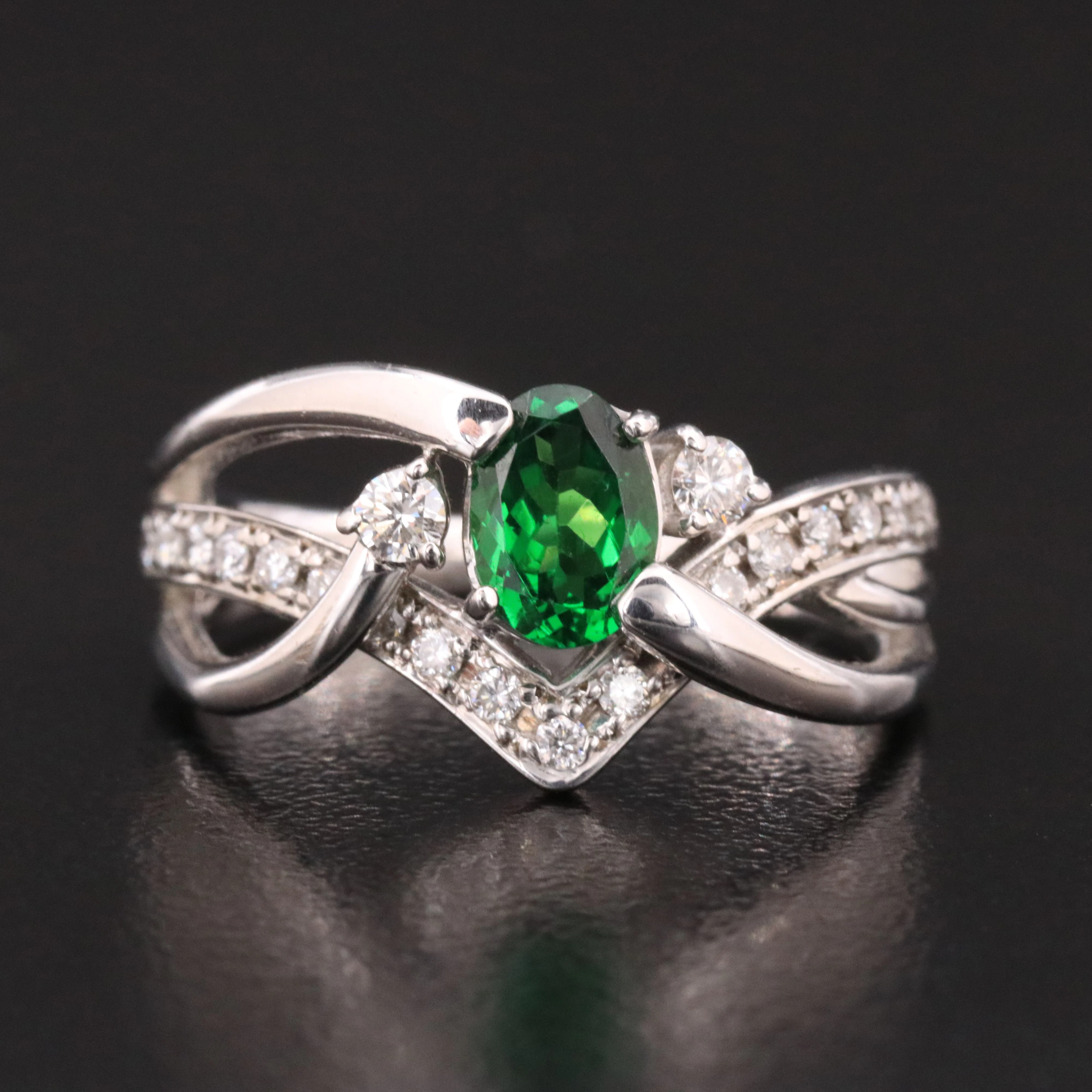 18K Tsavorite and Diamond Ring
