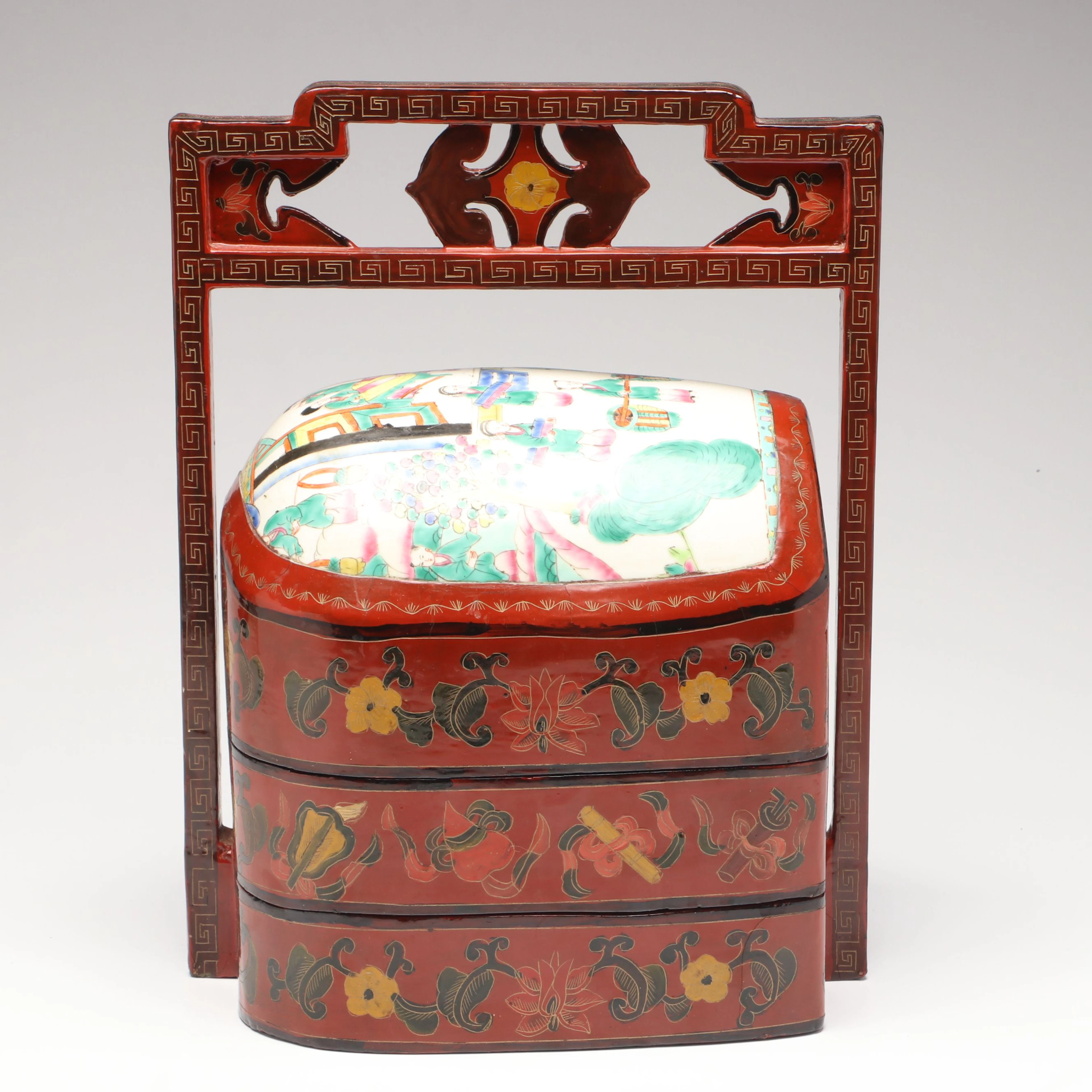 Chinese Famille Rose Hand-Painted Porcelain Top Red Lacquer Wedding Basket