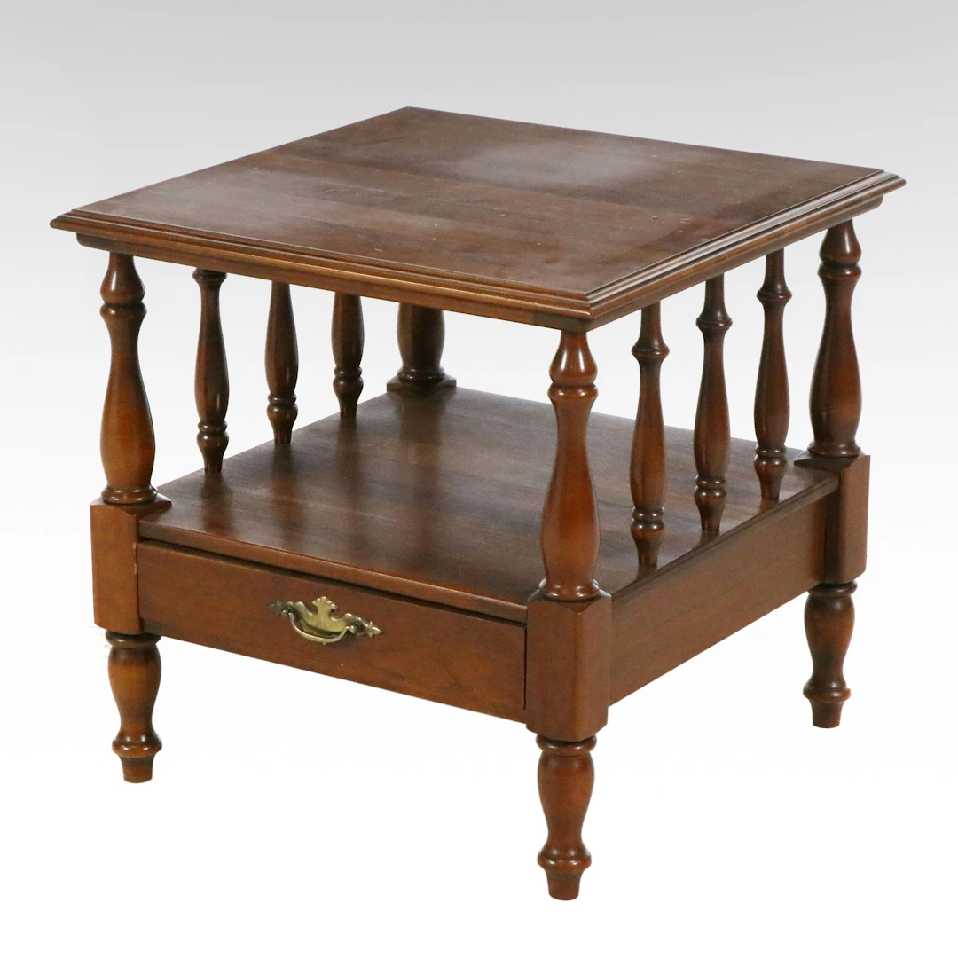 Ethan Allen Traditional Style Maple Side Table, Late 20th Century