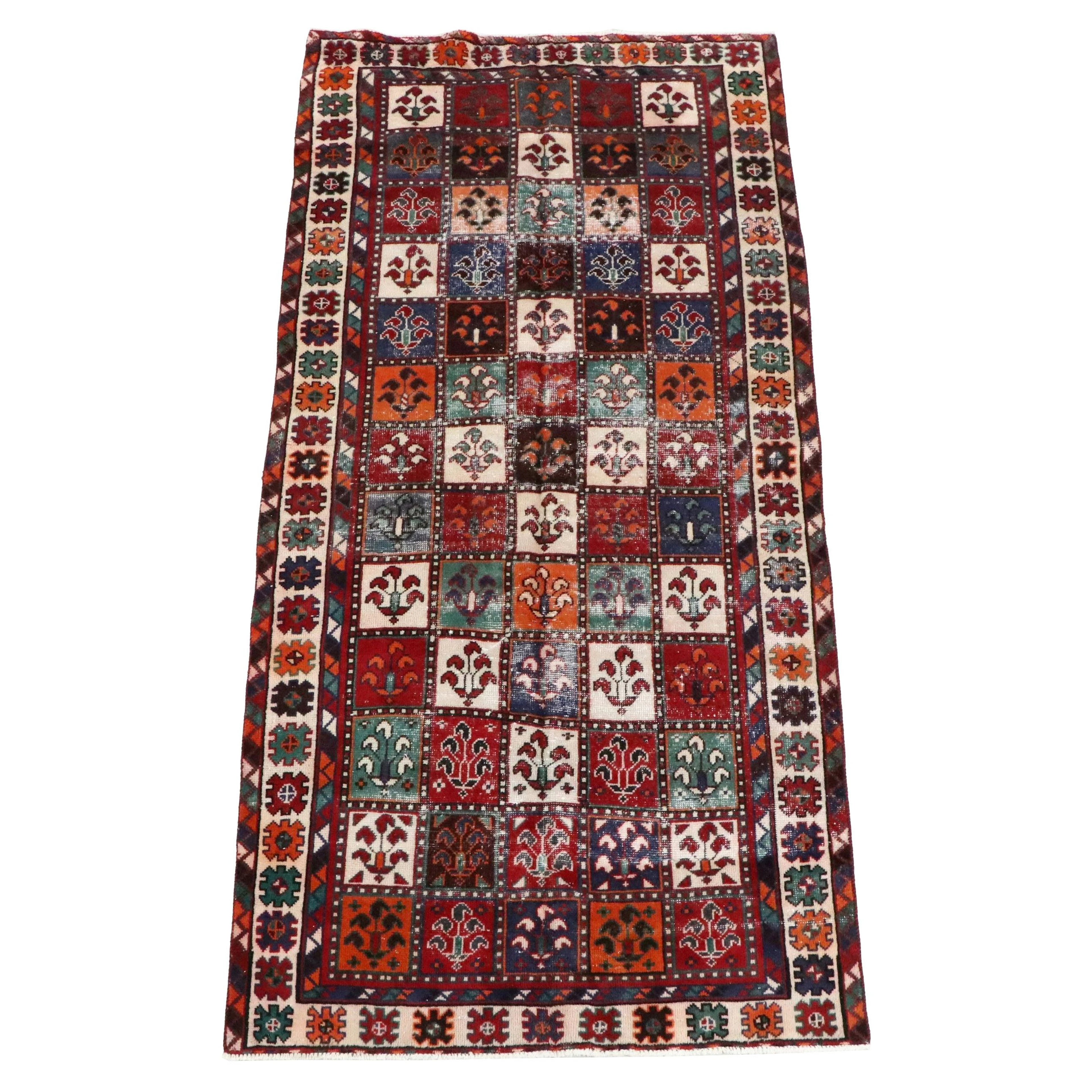 4'6 x 9'5 Hand-Knotted Persian Bakhtiari Area Rug
