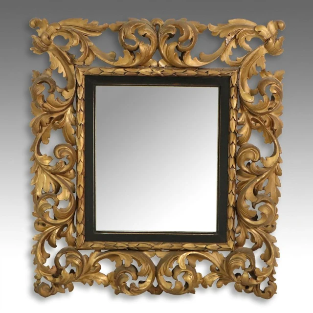 Italian Baroque Style Carved Giltwood Wall Mirror, 18th/ 19th Century