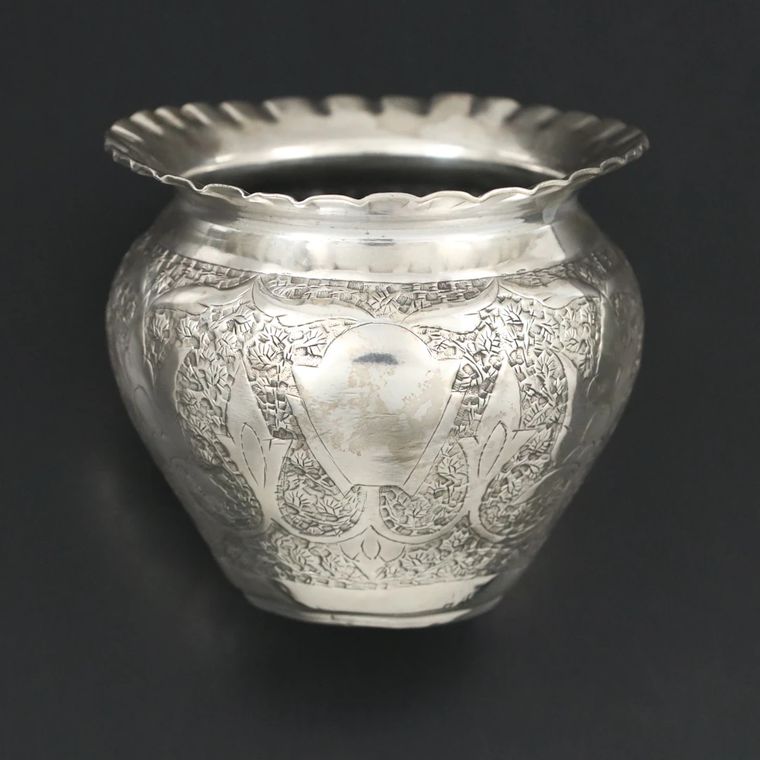 Repoussé 900 Silver Bowl with Ruffled Rim