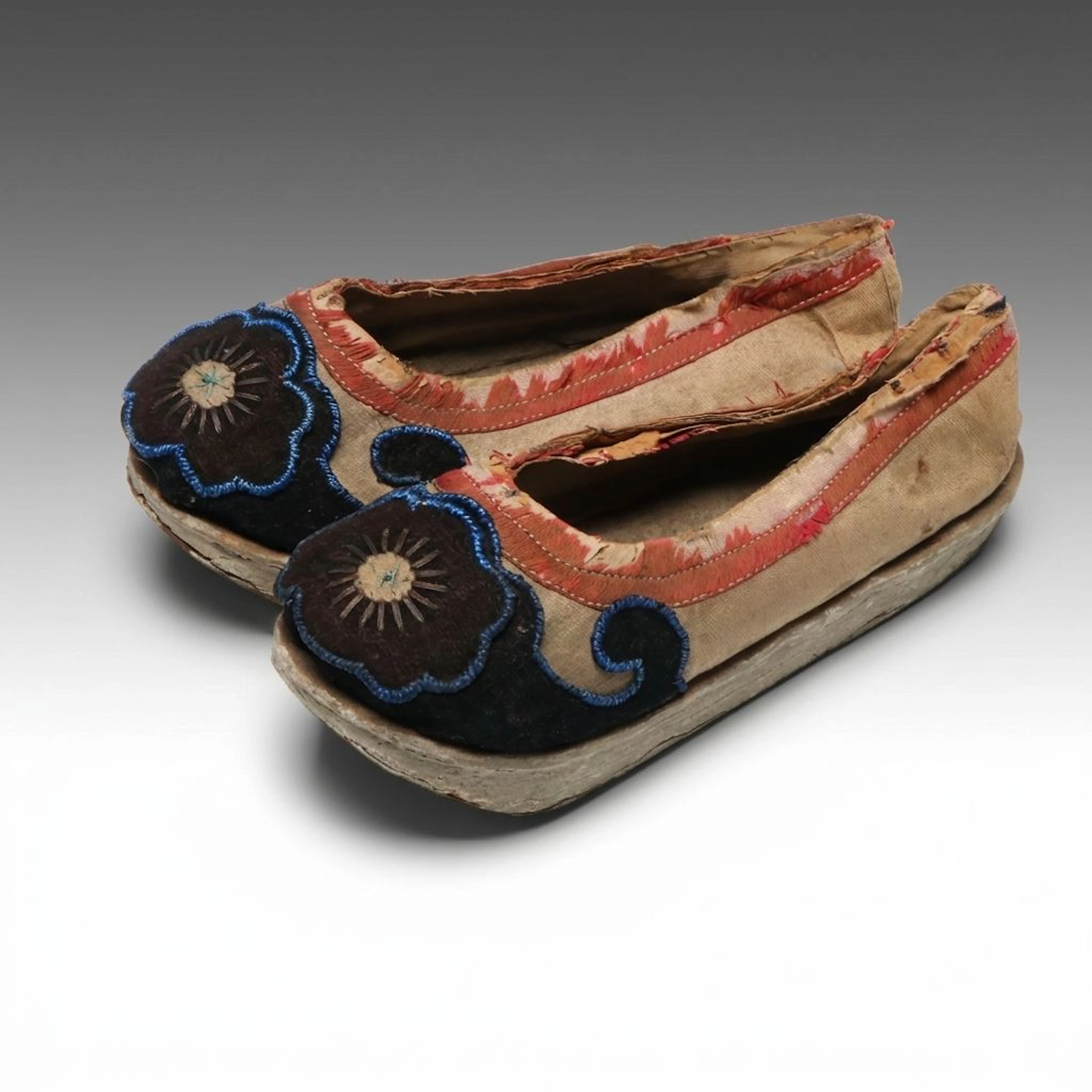 Chinese Qing Dynasty Blue Floral Hand-Embroidered Shoes, Antique