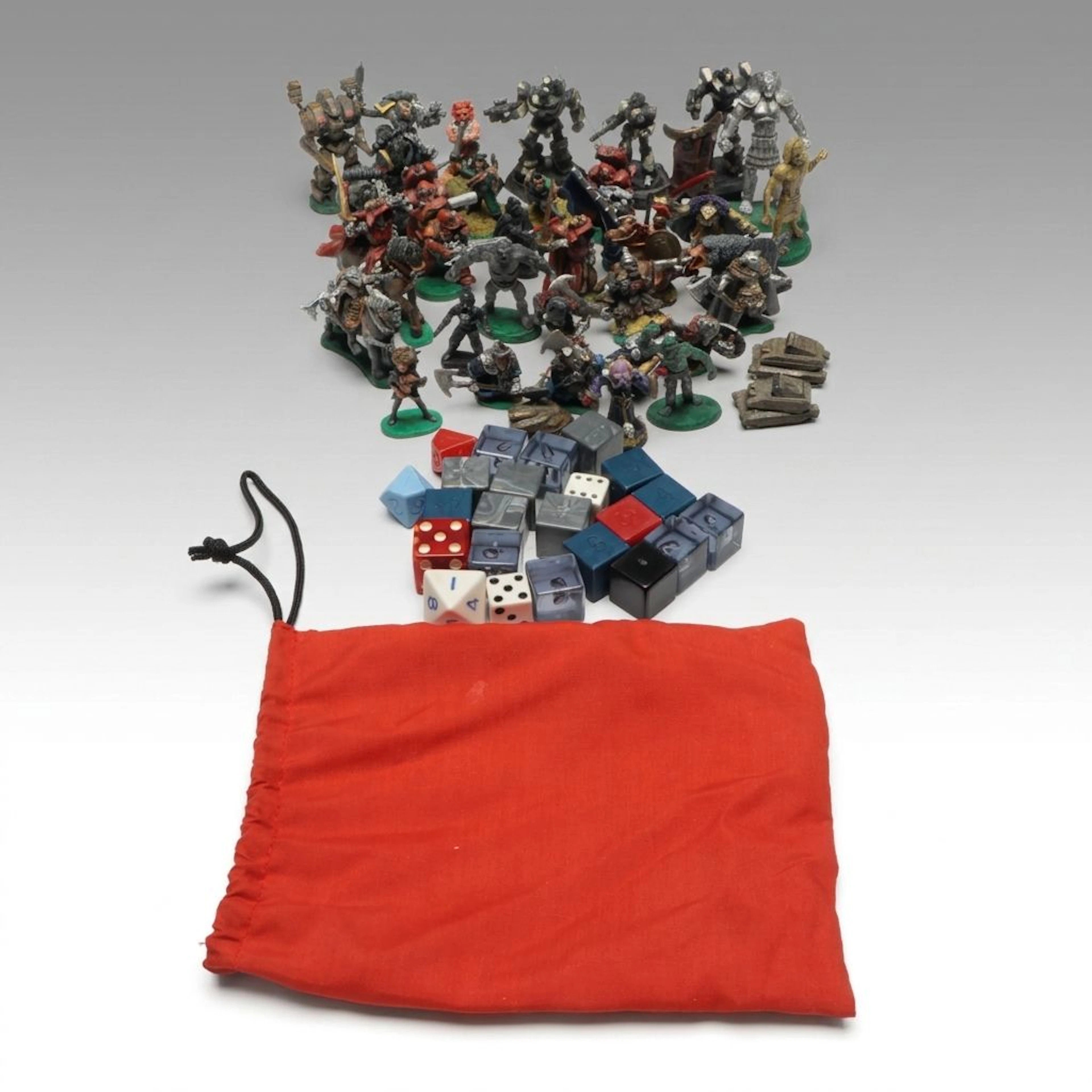 Tabletop RPG Miniatures, Toy Soldiers and Dice with Pouch