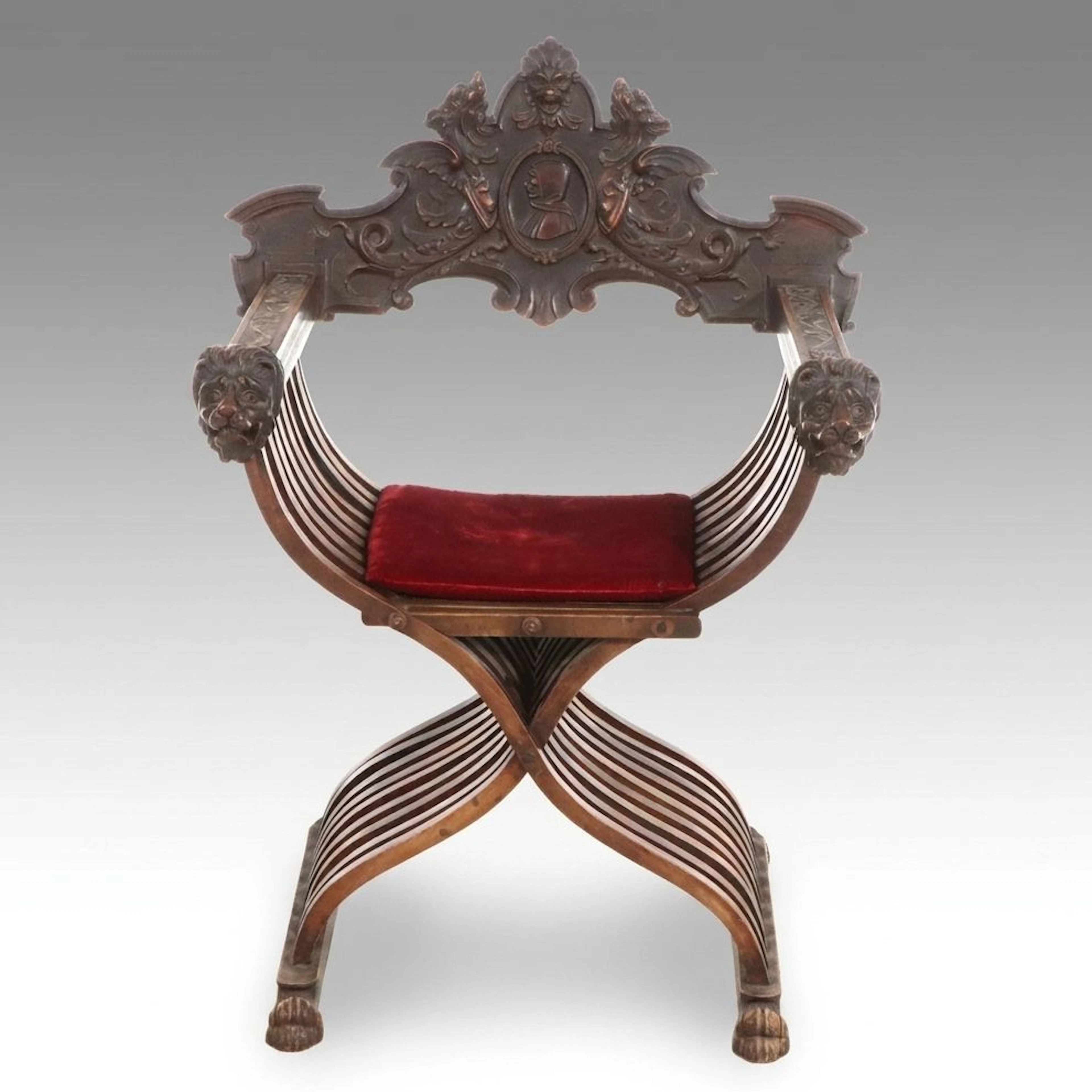 Italian Renaissance Revival Carved Walnut Dante Savonarola Chair