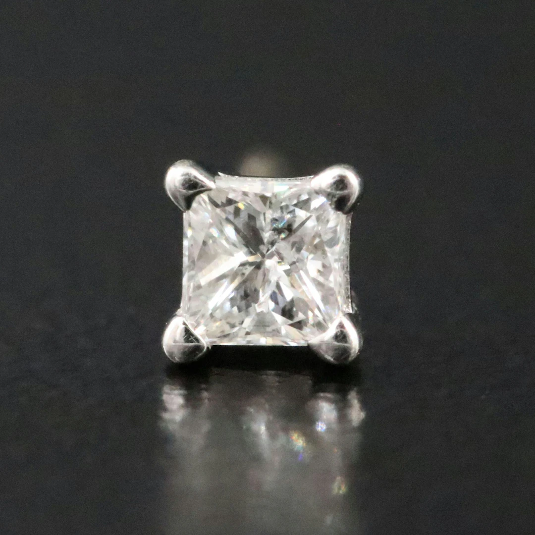14K 0.12 CT Diamond Solitaire Single Earring