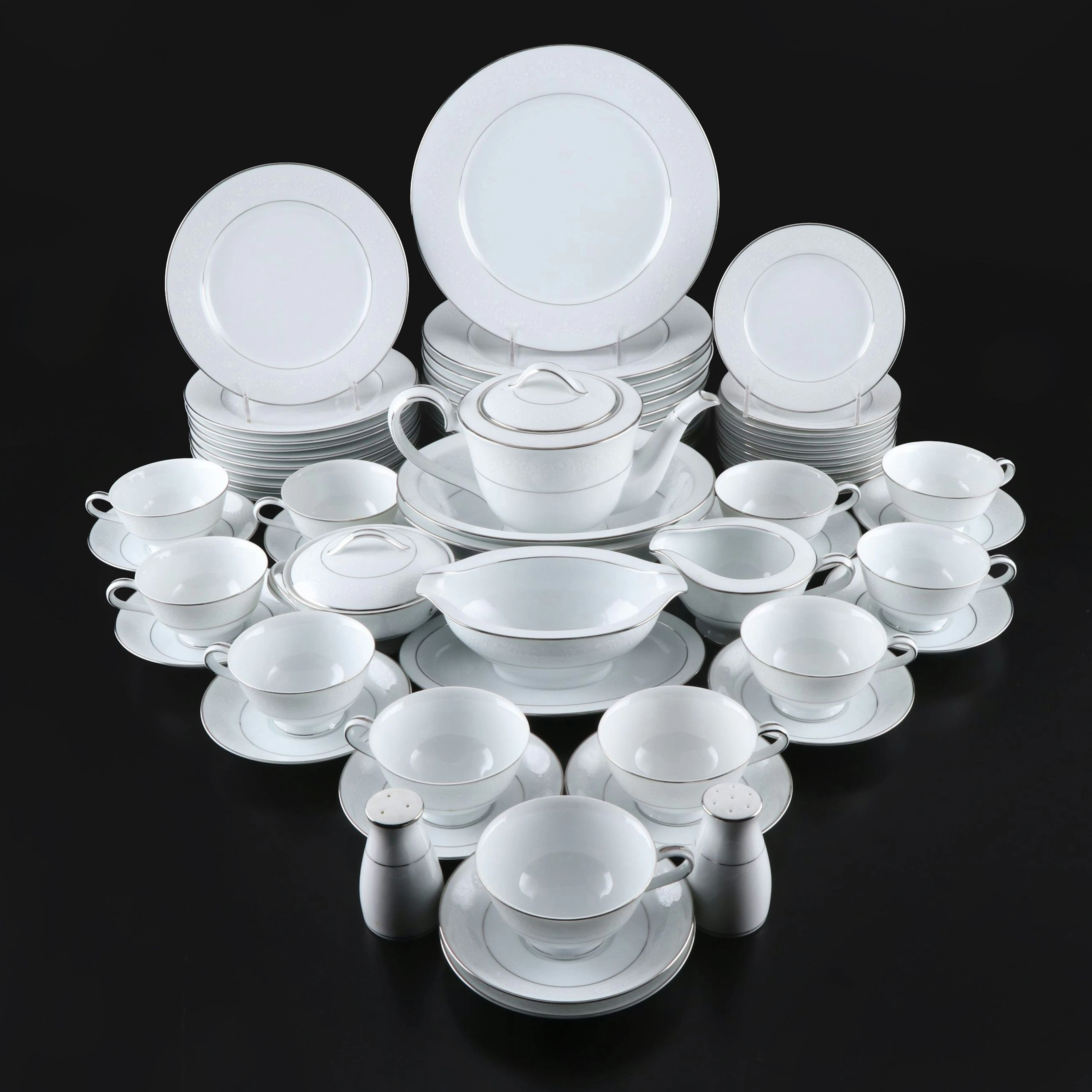 Noritake "Buckingham" Japanese Porcelain Dinnerware, Late 20th C.