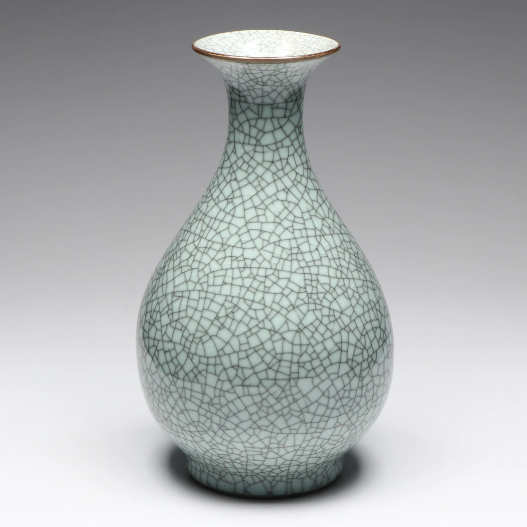 Celadon Crackle Glaze Porcelain Bottle Vase