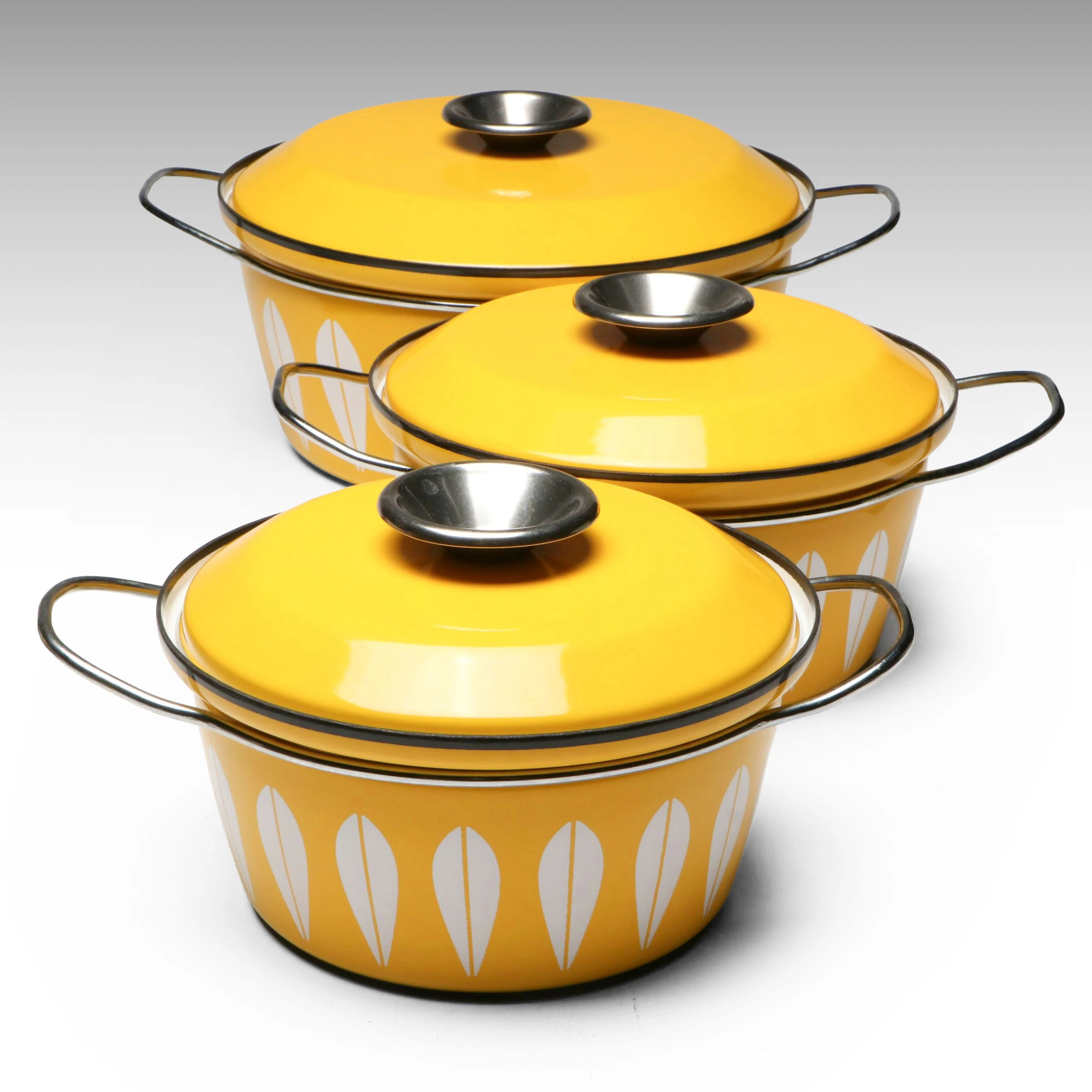 MCM Norwegian Cathrineholm "Lotus" Enameled Steel Dutch Ovens