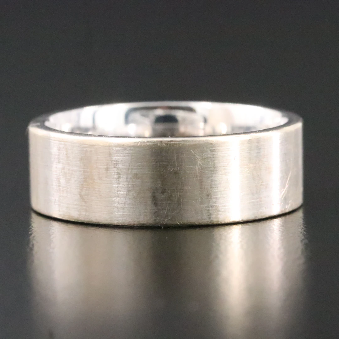 18K Band with Brushed Finish