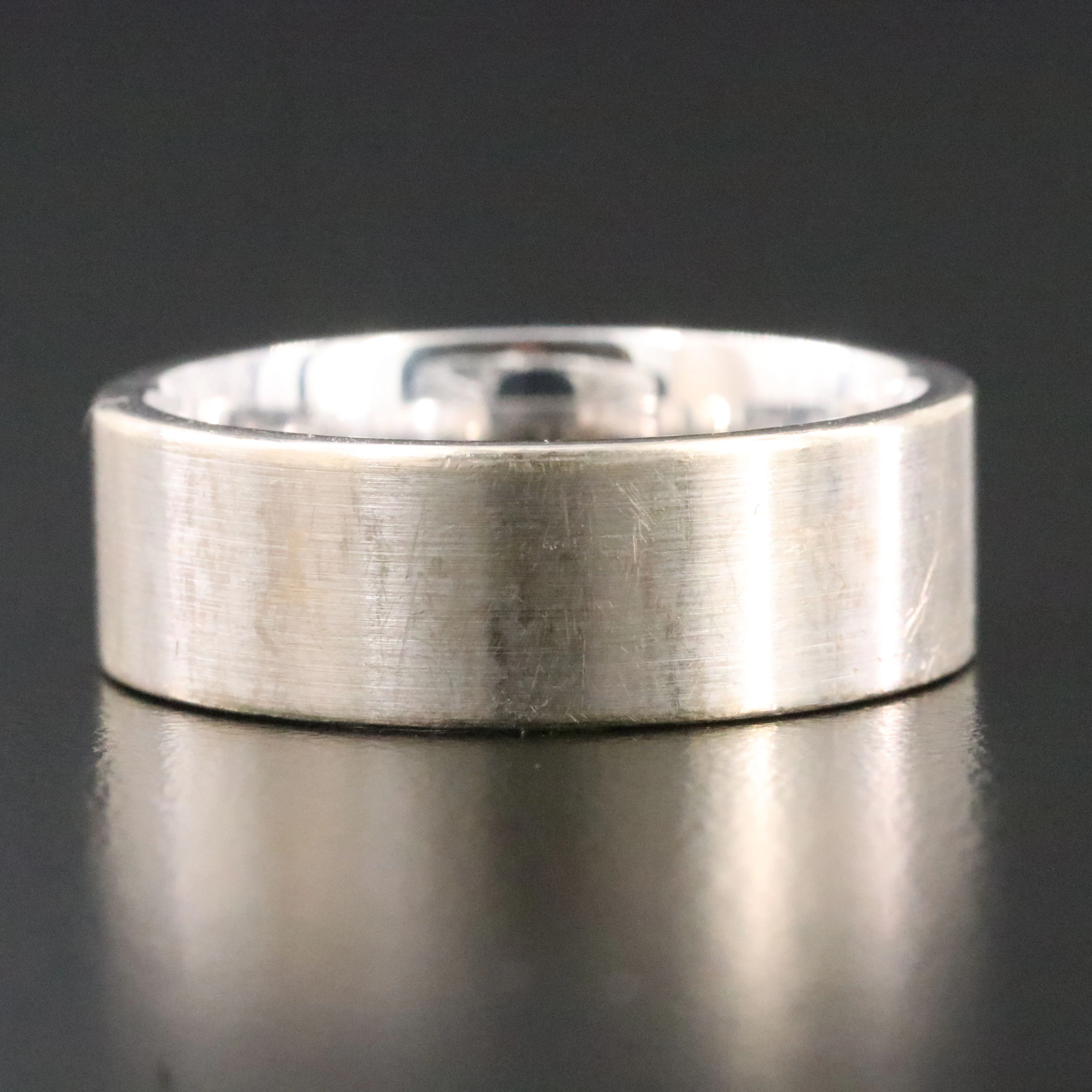 18K Band with Brushed Finish