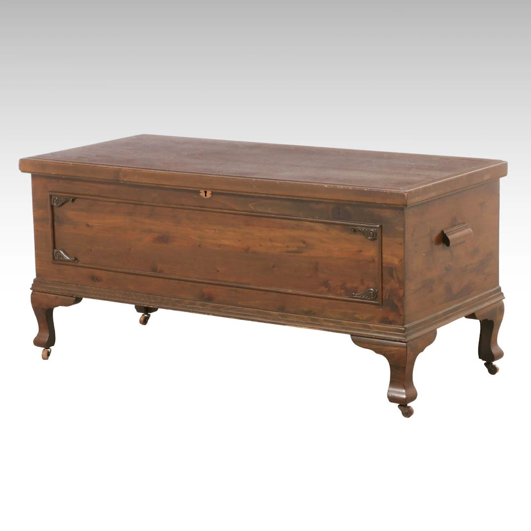 Ed Roos Company Cedar Hope Chest, Mid-20th Century