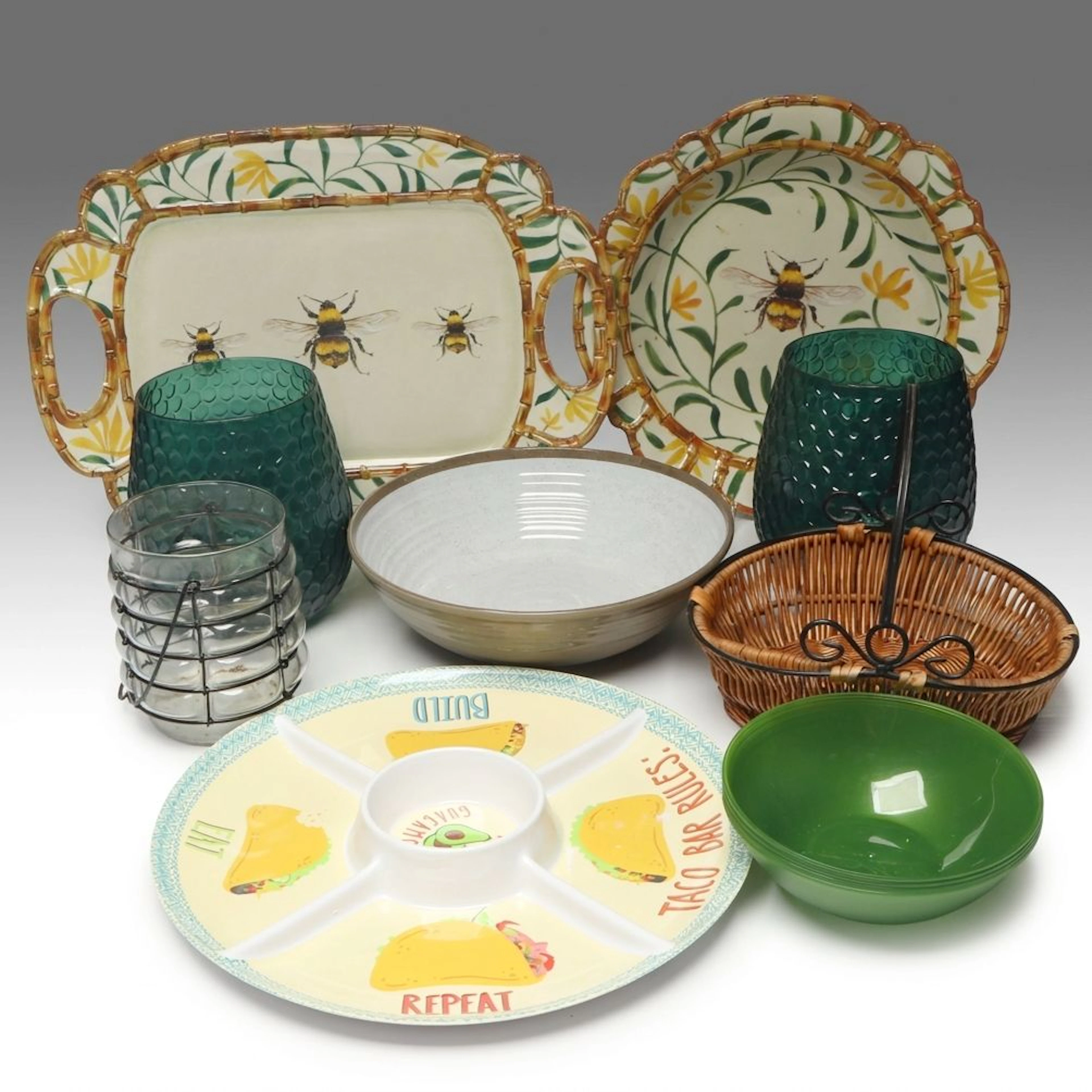 Honeycomb Glass Vases, Chip and Dip Tray, and More Colorful Table Accessories