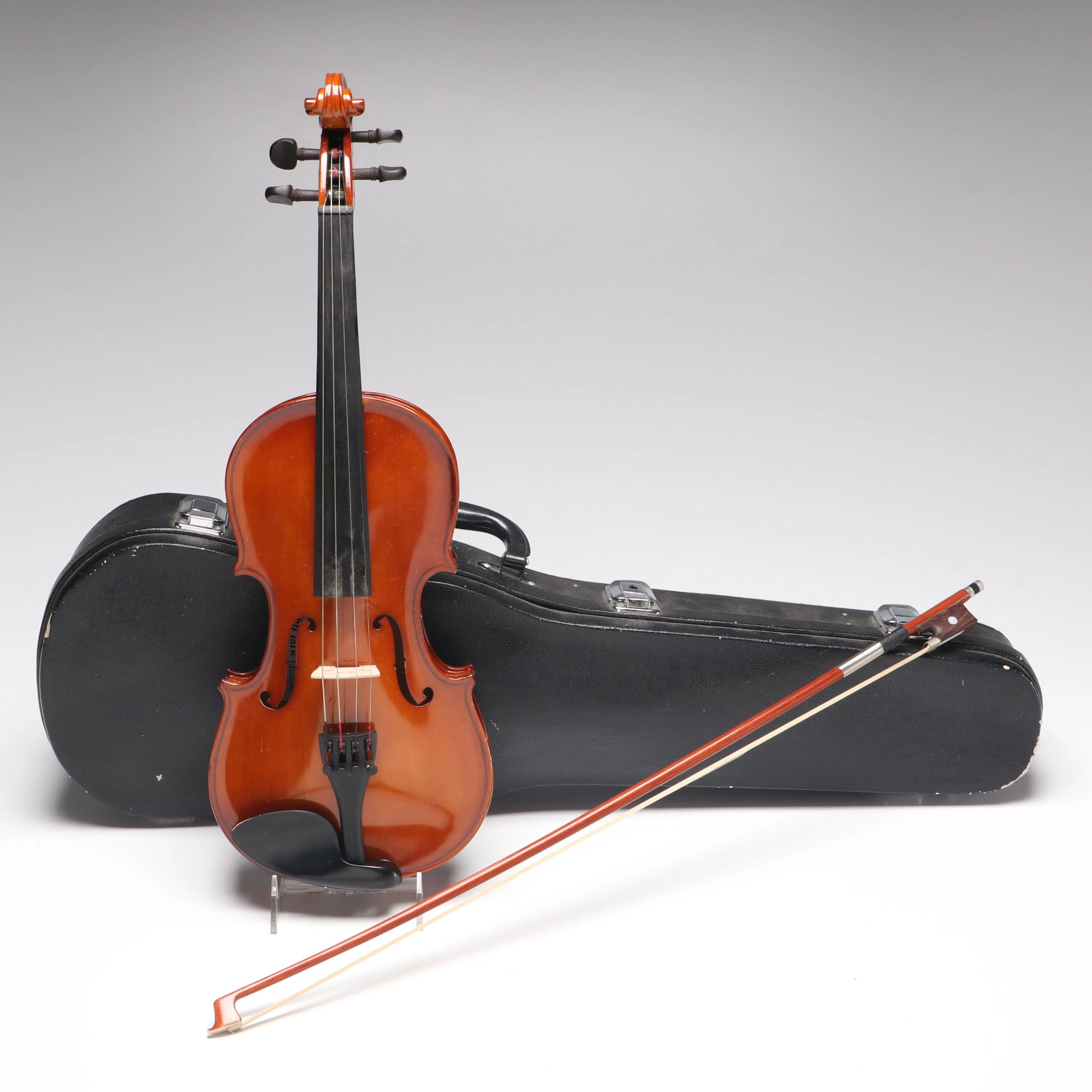 Skylark 1/2 Size Student Violin with Bow and Case
