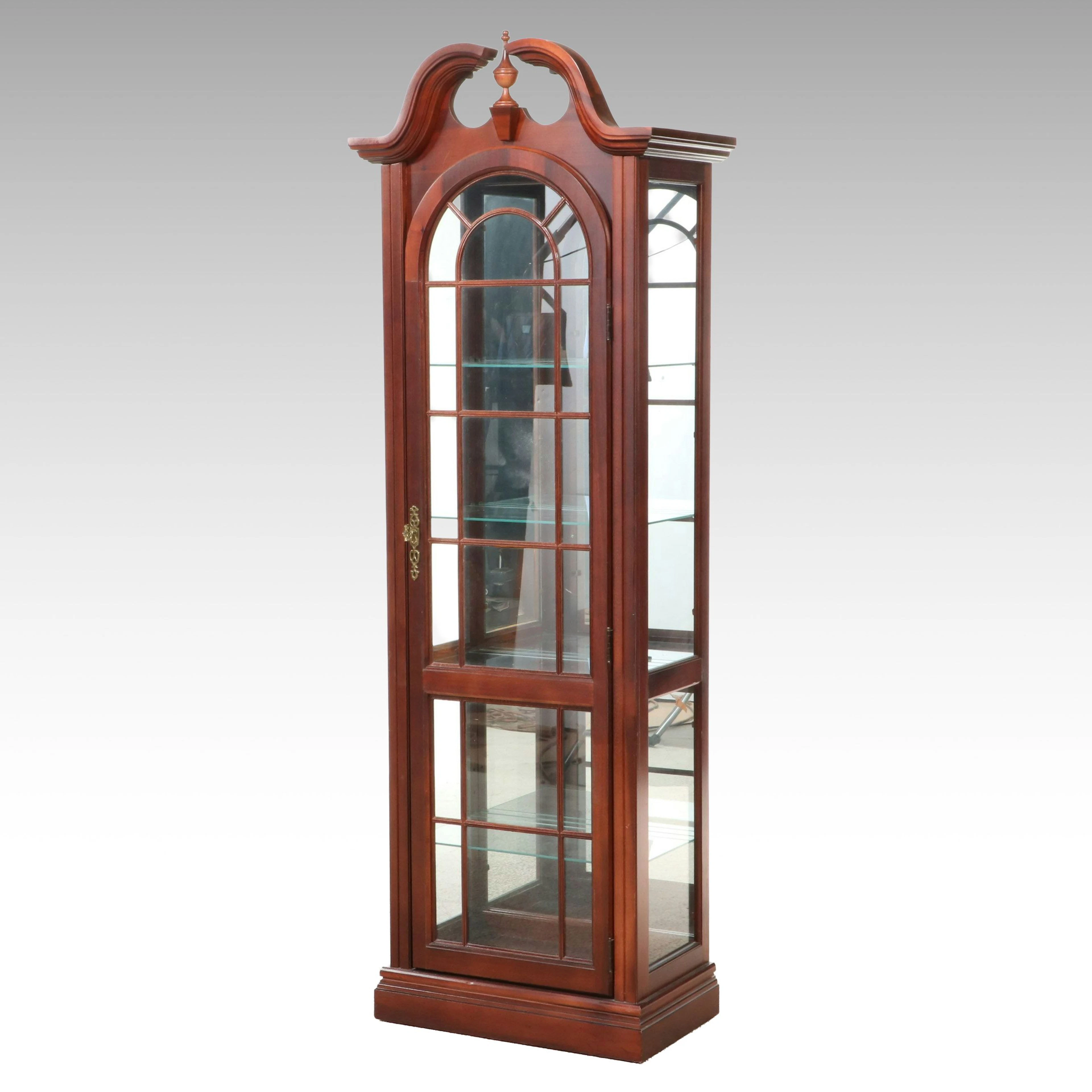 Pulaski Furniture Traditional Mahogany Bonnet Top Lighted Curio Cabinet