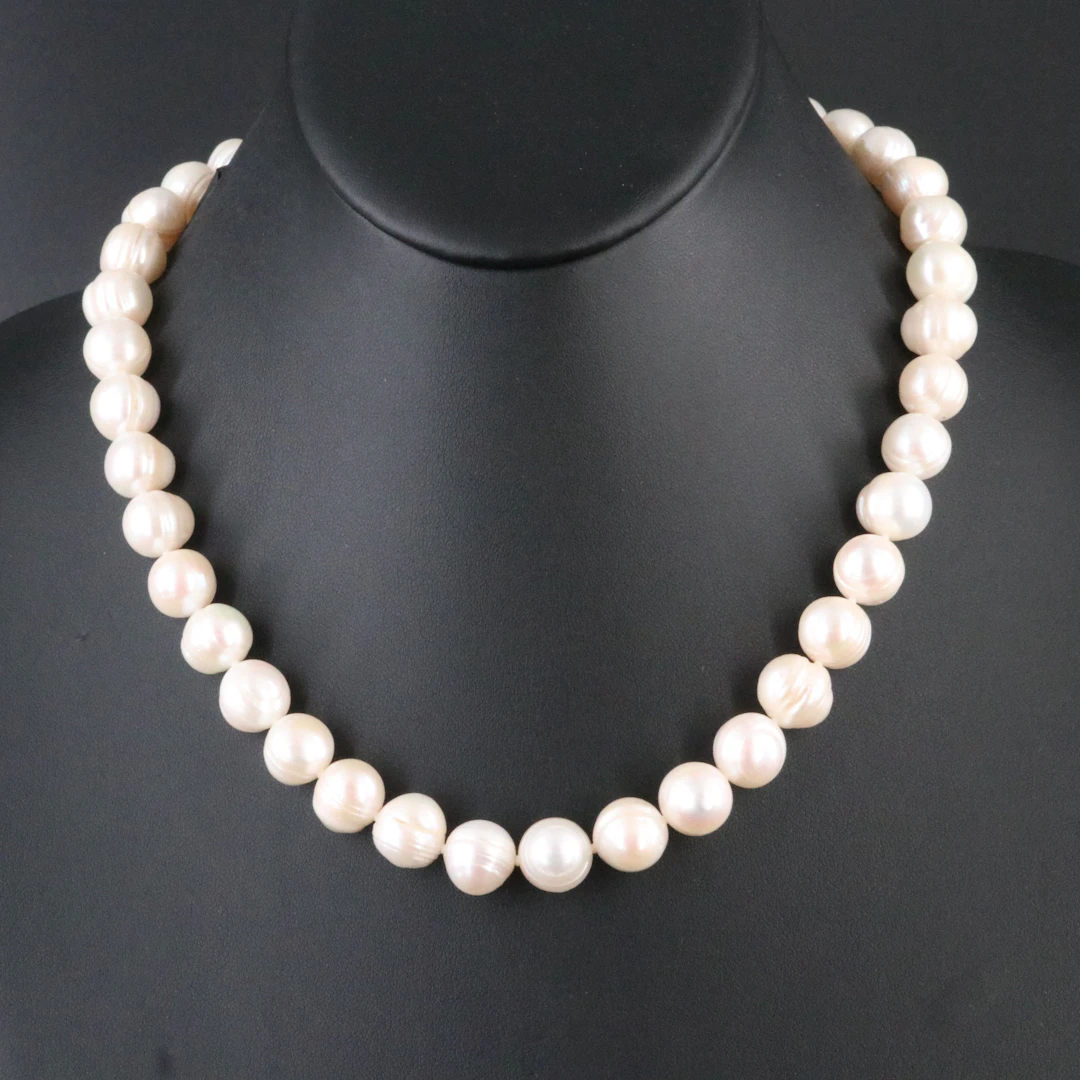 Pearl Necklace with 14K Clasp