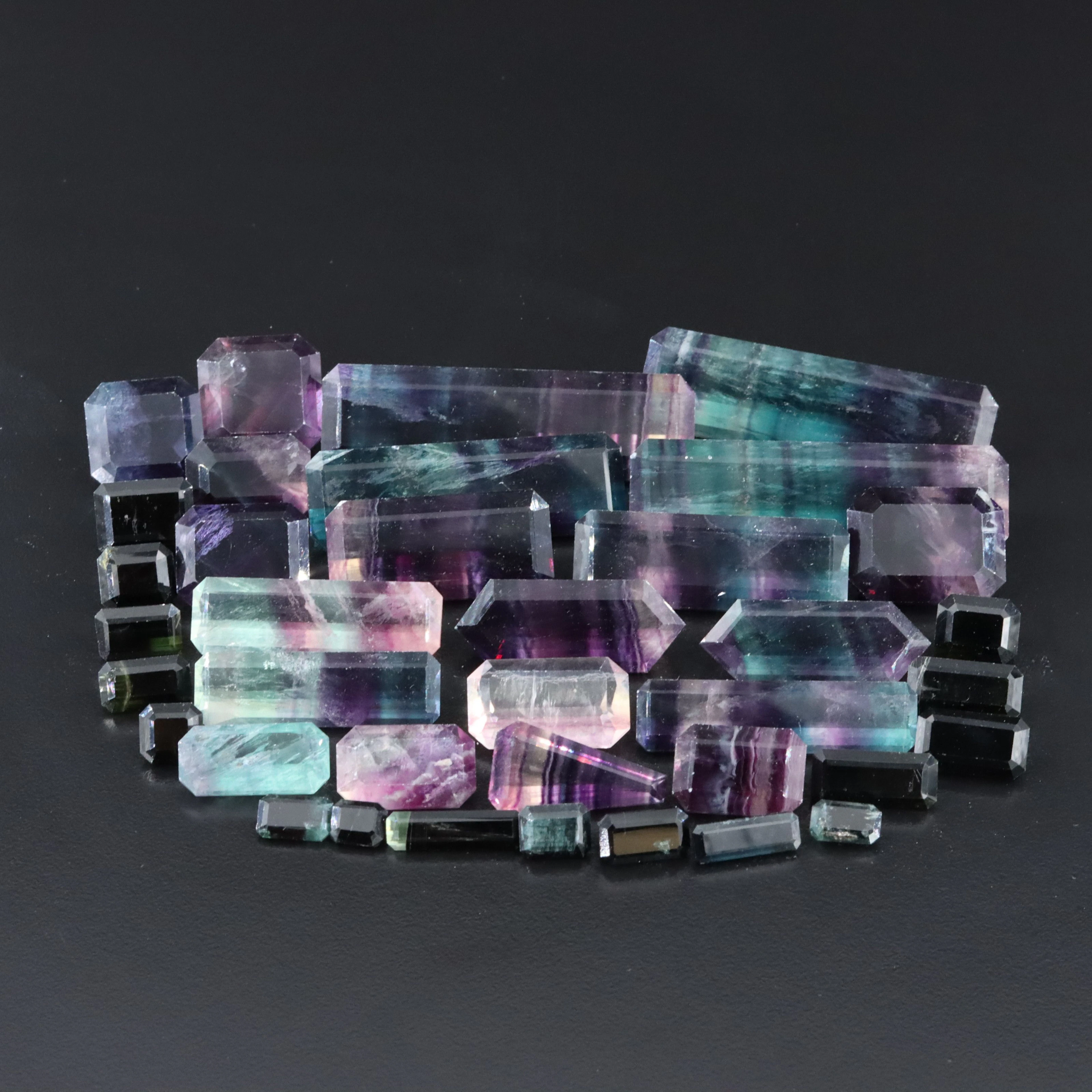 Loose 832.50 CTW Fluorite and Tourmaline Gemstone Lot